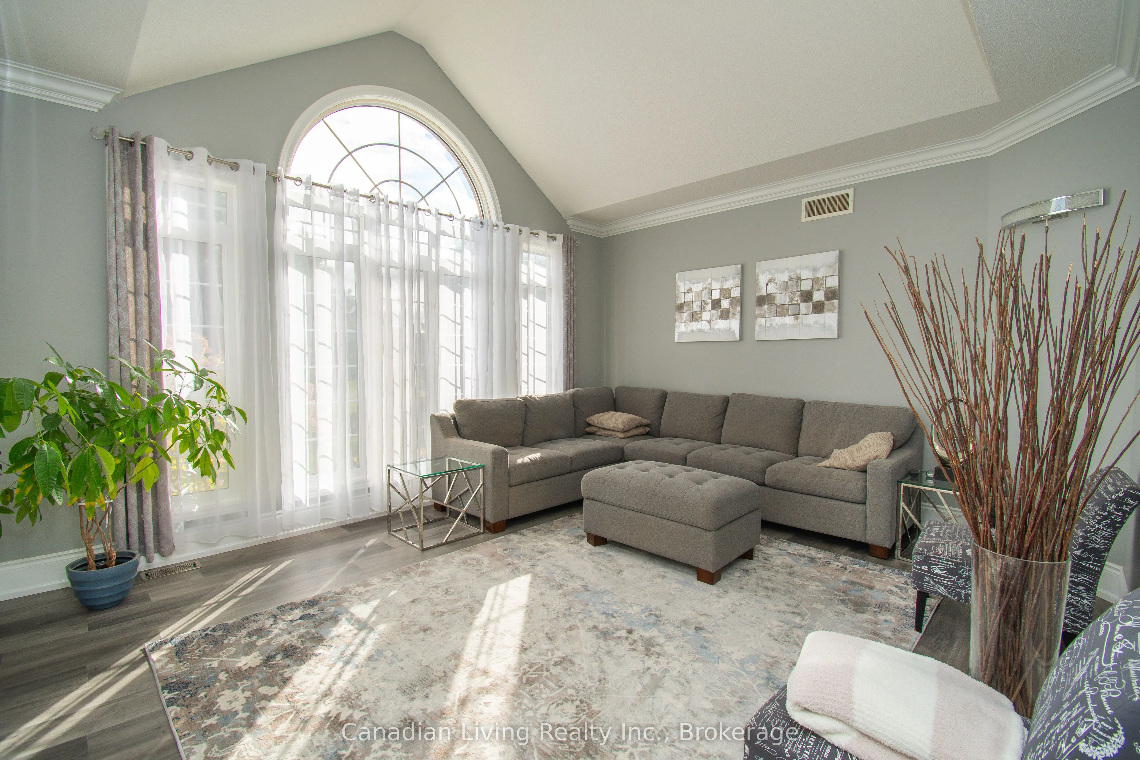 31 Golfview Boulevard