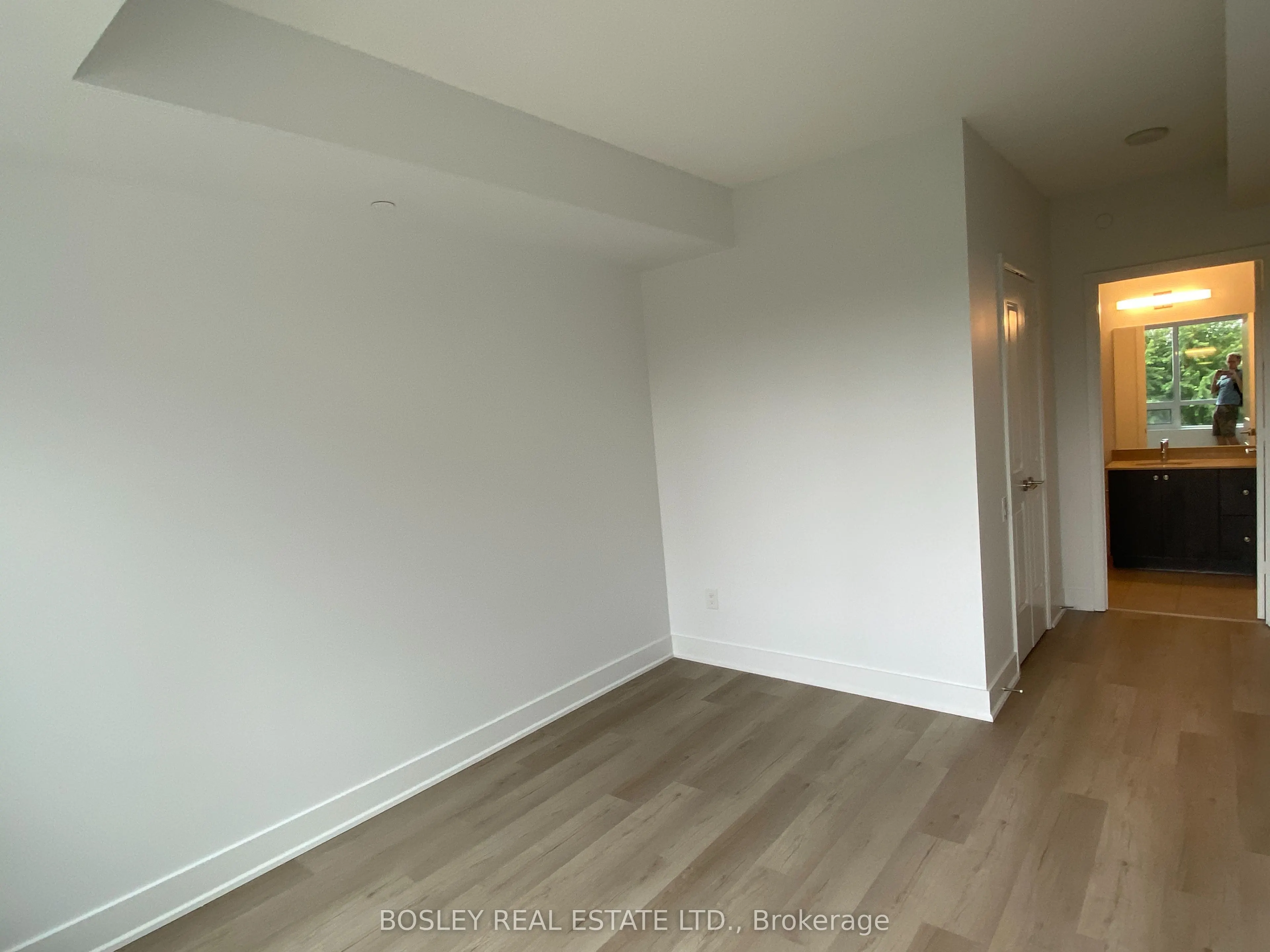 7608 Yonge Street, #407