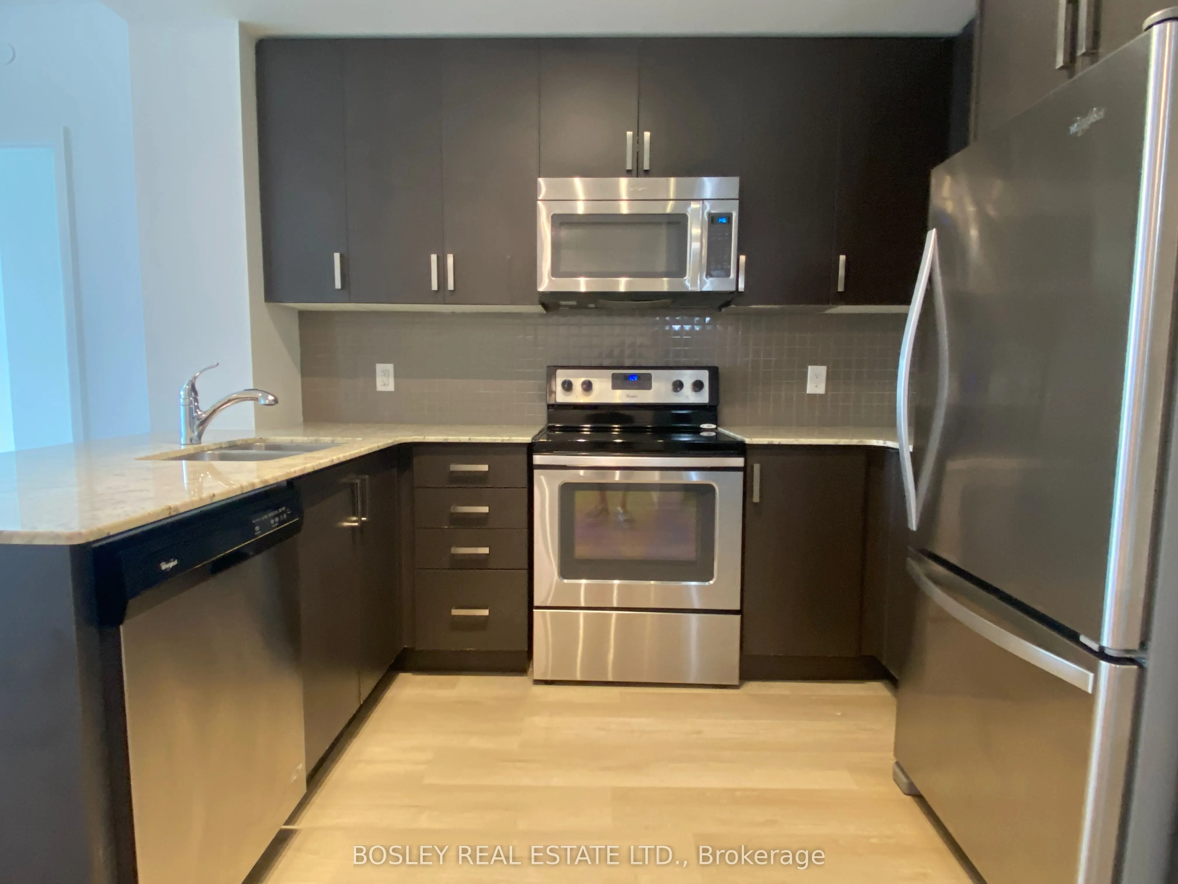7608 Yonge Street, #407