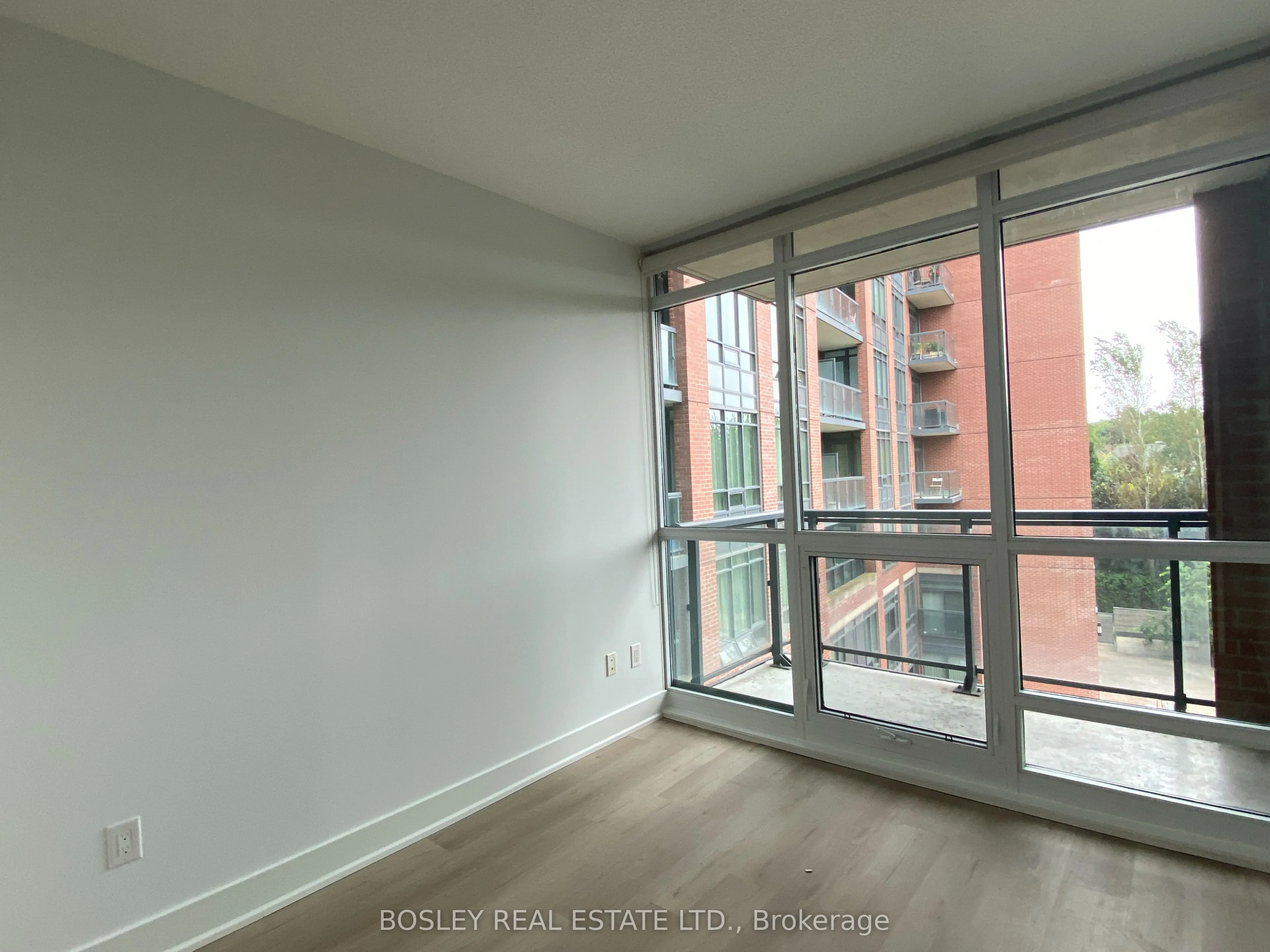 7608 Yonge Street, #407
