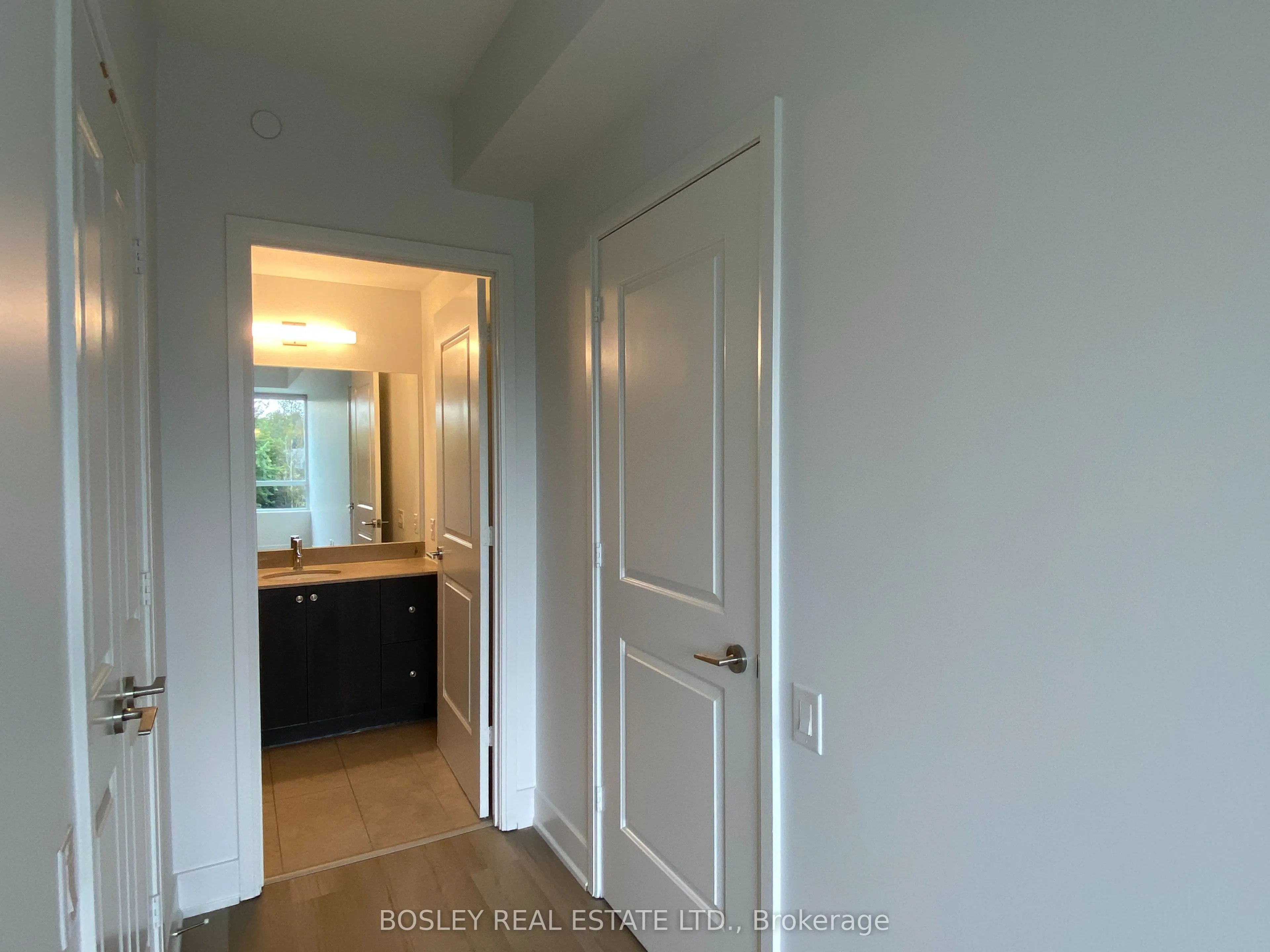 7608 Yonge Street, #407