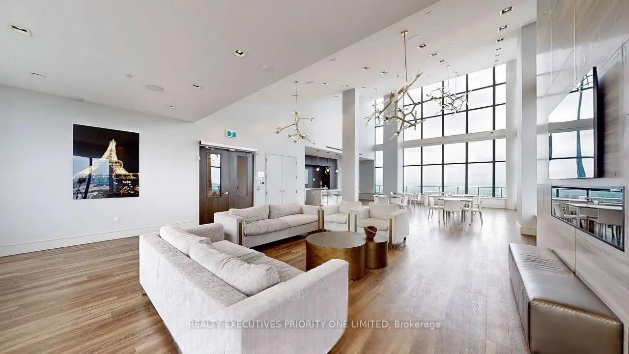 9000 Jane Street, #2018