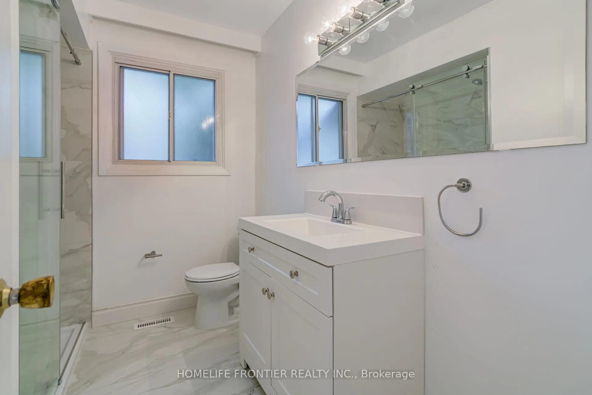 62 Clark Avenue, #Upper