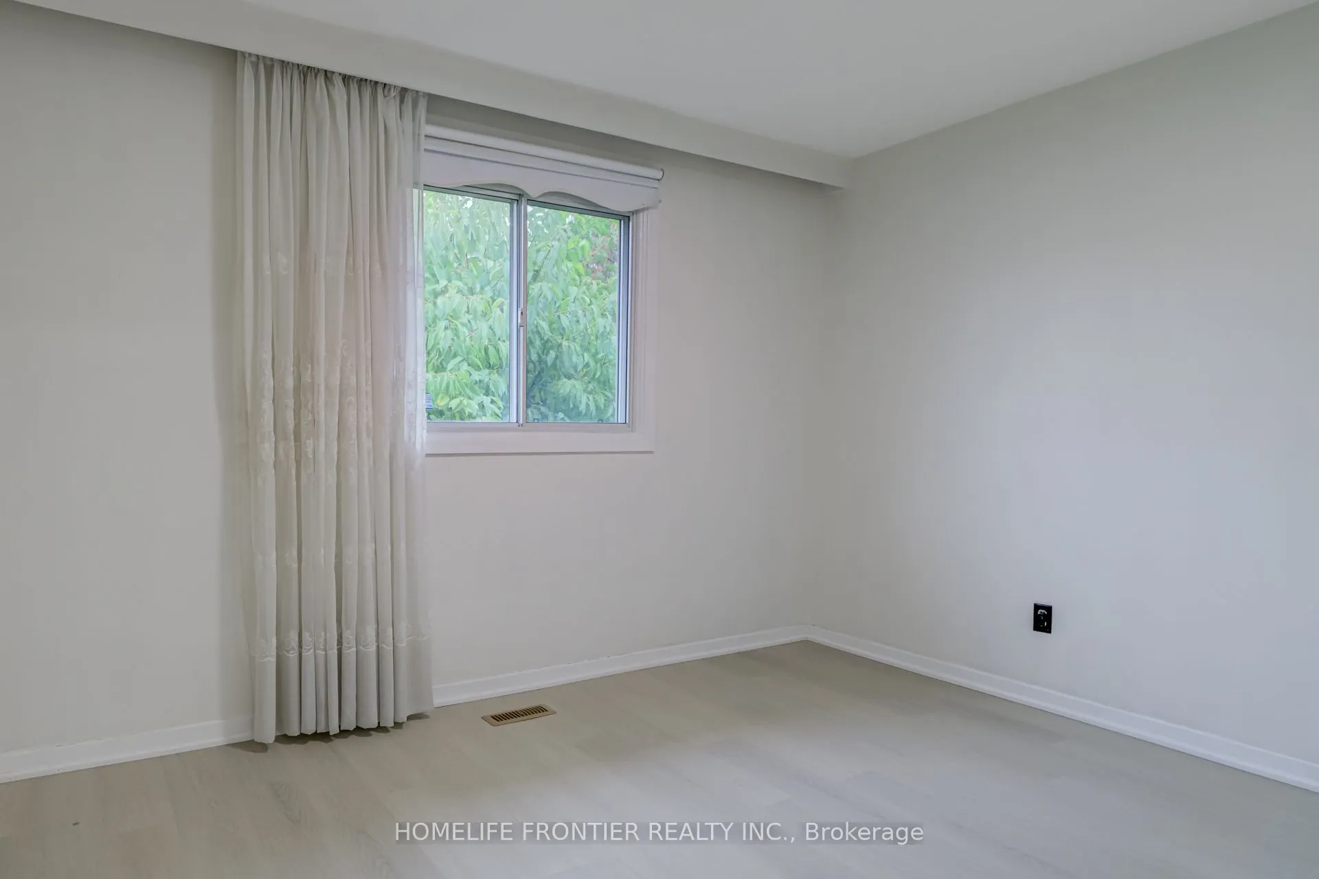 62 Clark Avenue, #Upper