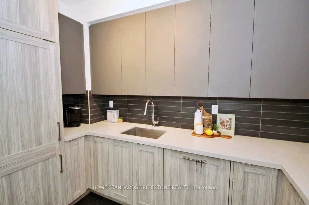 2908 Highway 7 Road, #3604