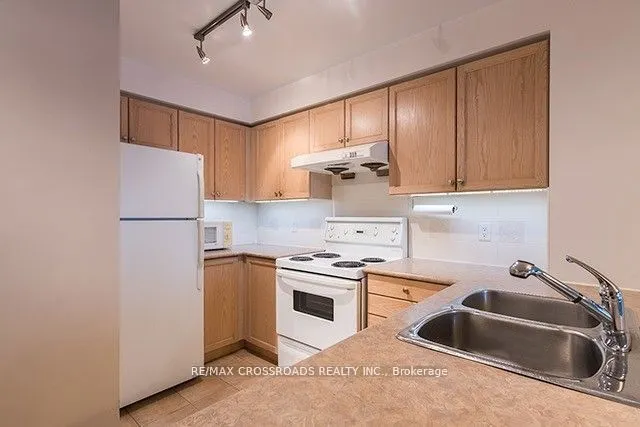 62 Suncrest Boulevard, #1018