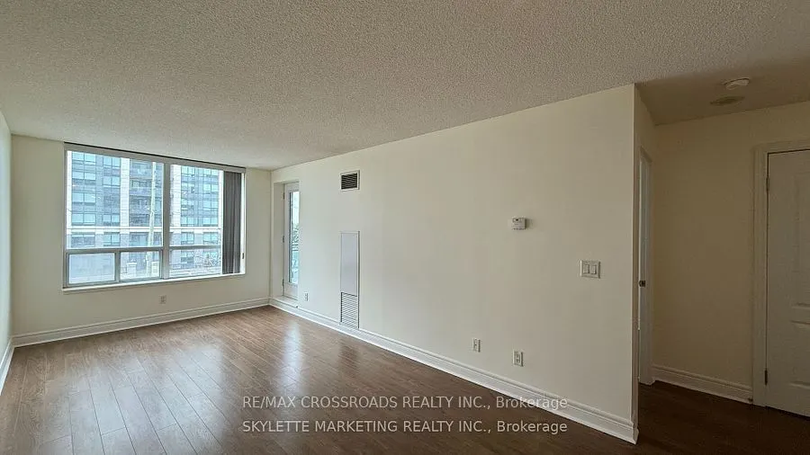 62 Suncrest Boulevard, #1018