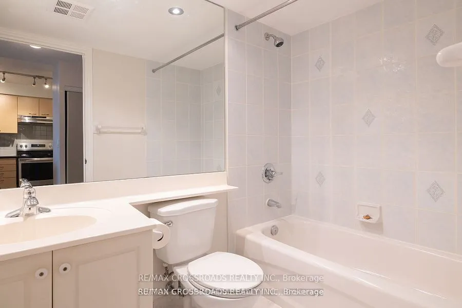 62 Suncrest Boulevard, #1018