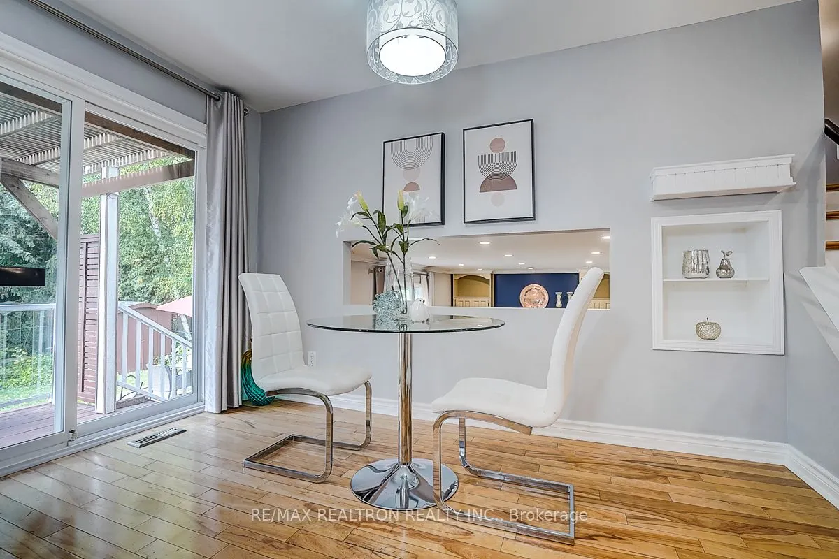 9 Earls Court