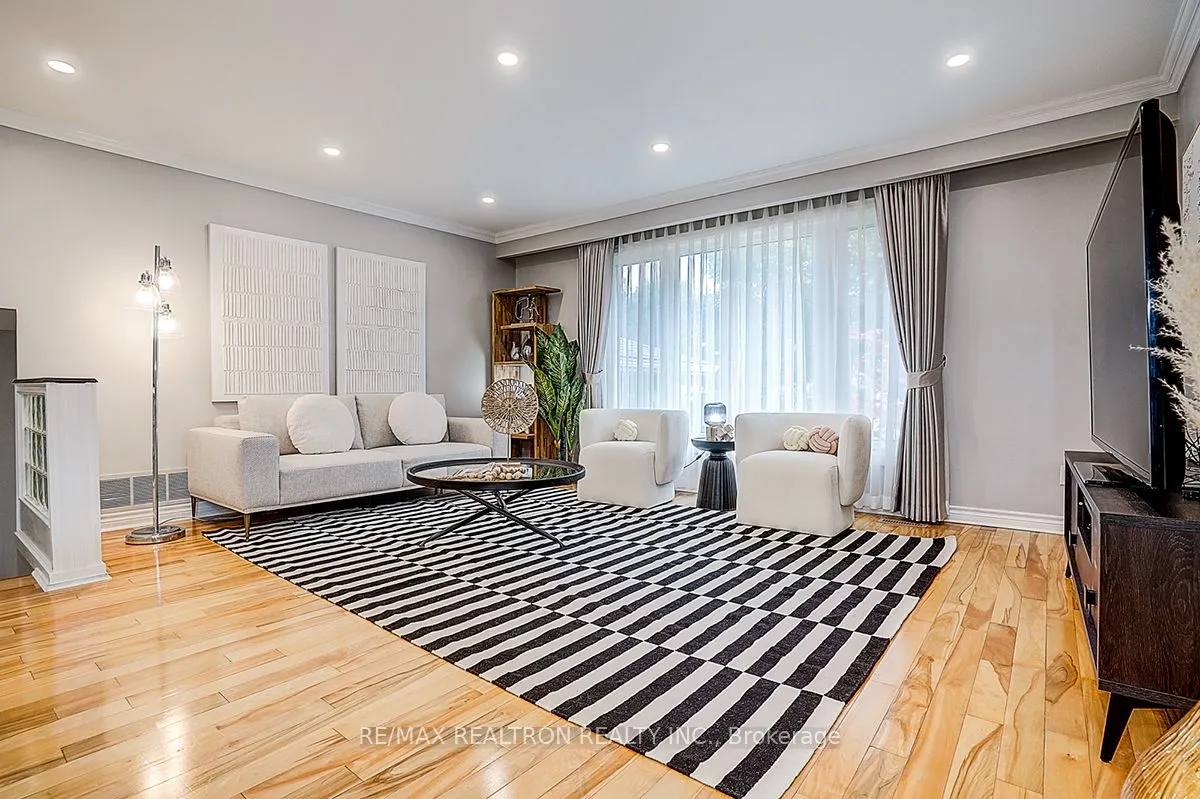 9 Earls Court
