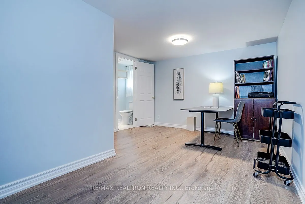 9 Earls Court