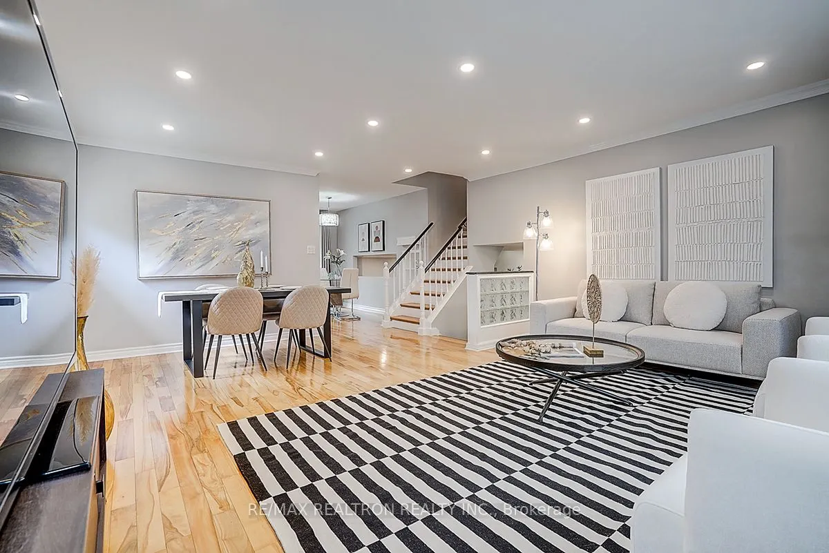 9 Earls Court