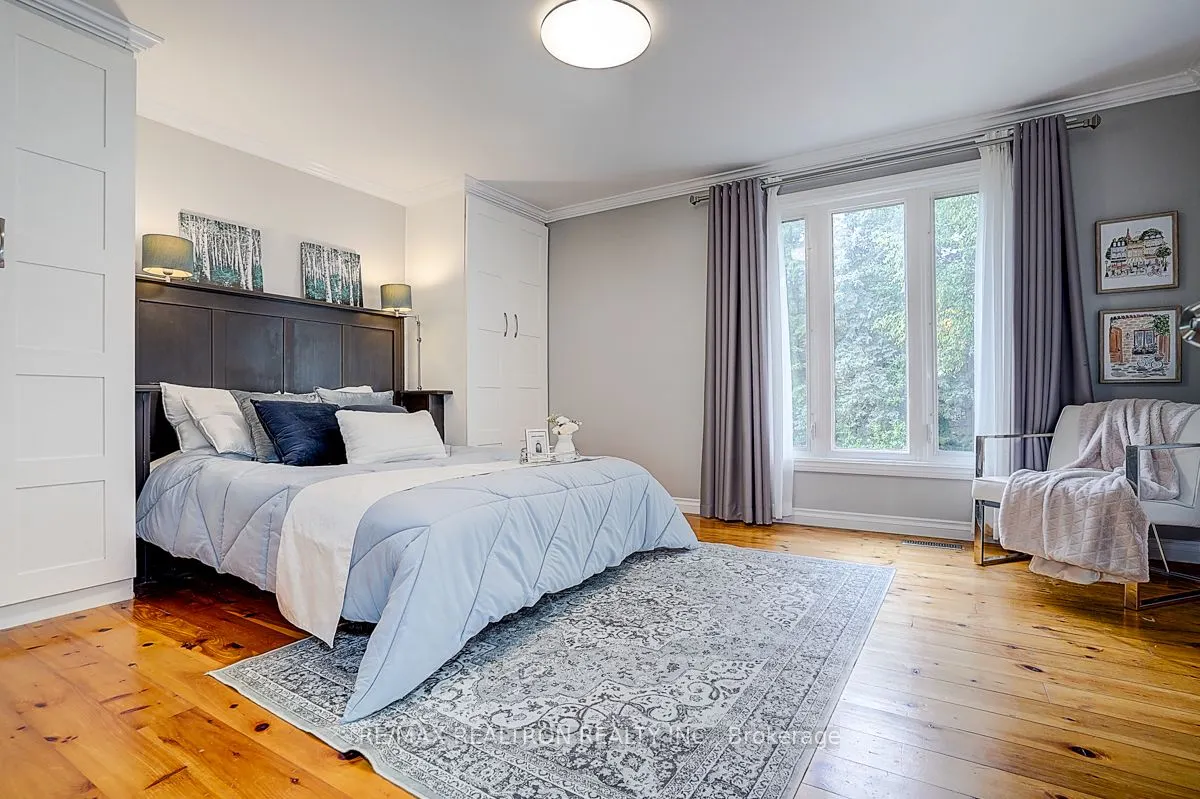 9 Earls Court