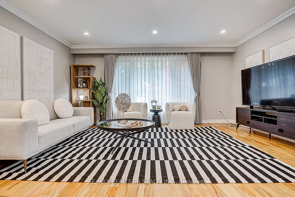 9 Earls Court