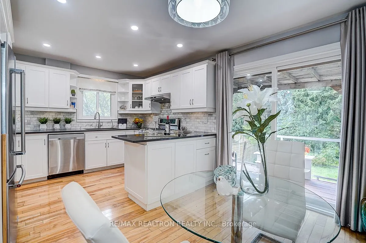 9 Earls Court