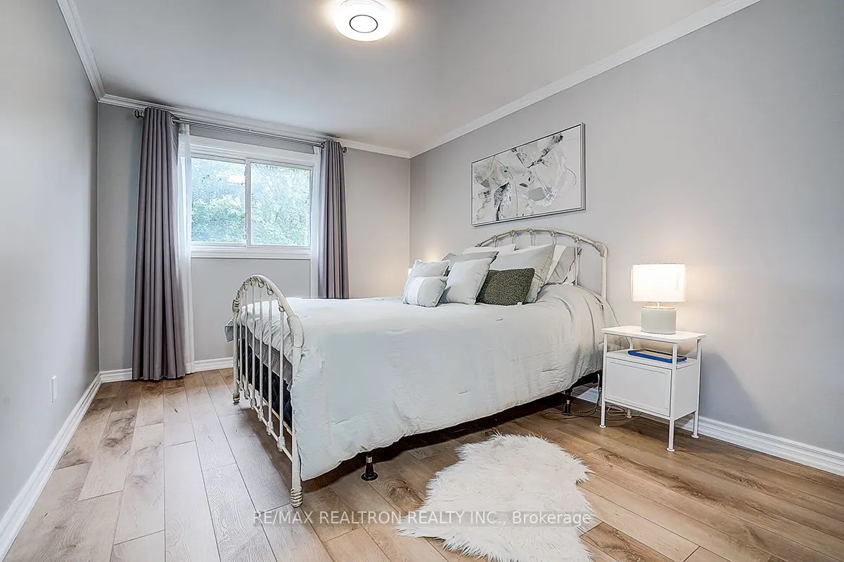 9 Earls Court