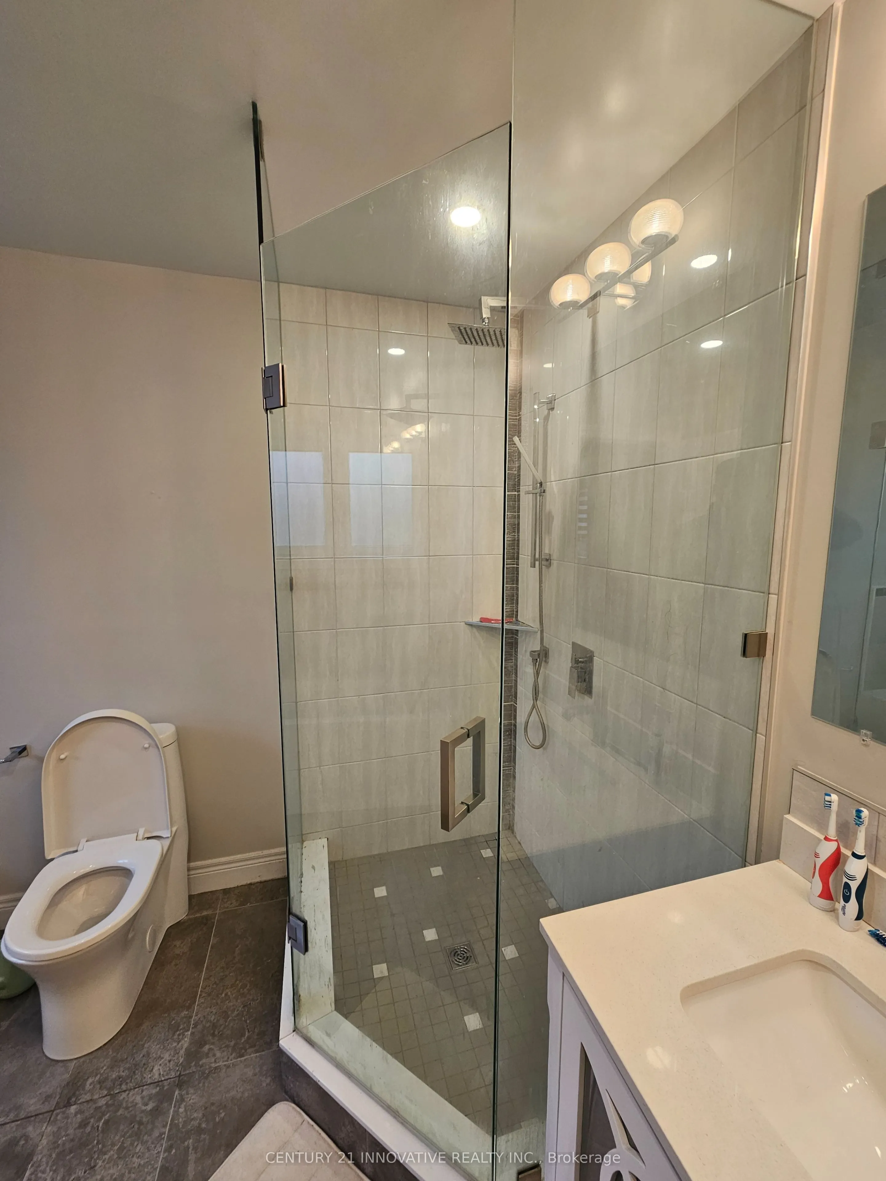 13 Darren Hill Trail, #Upper