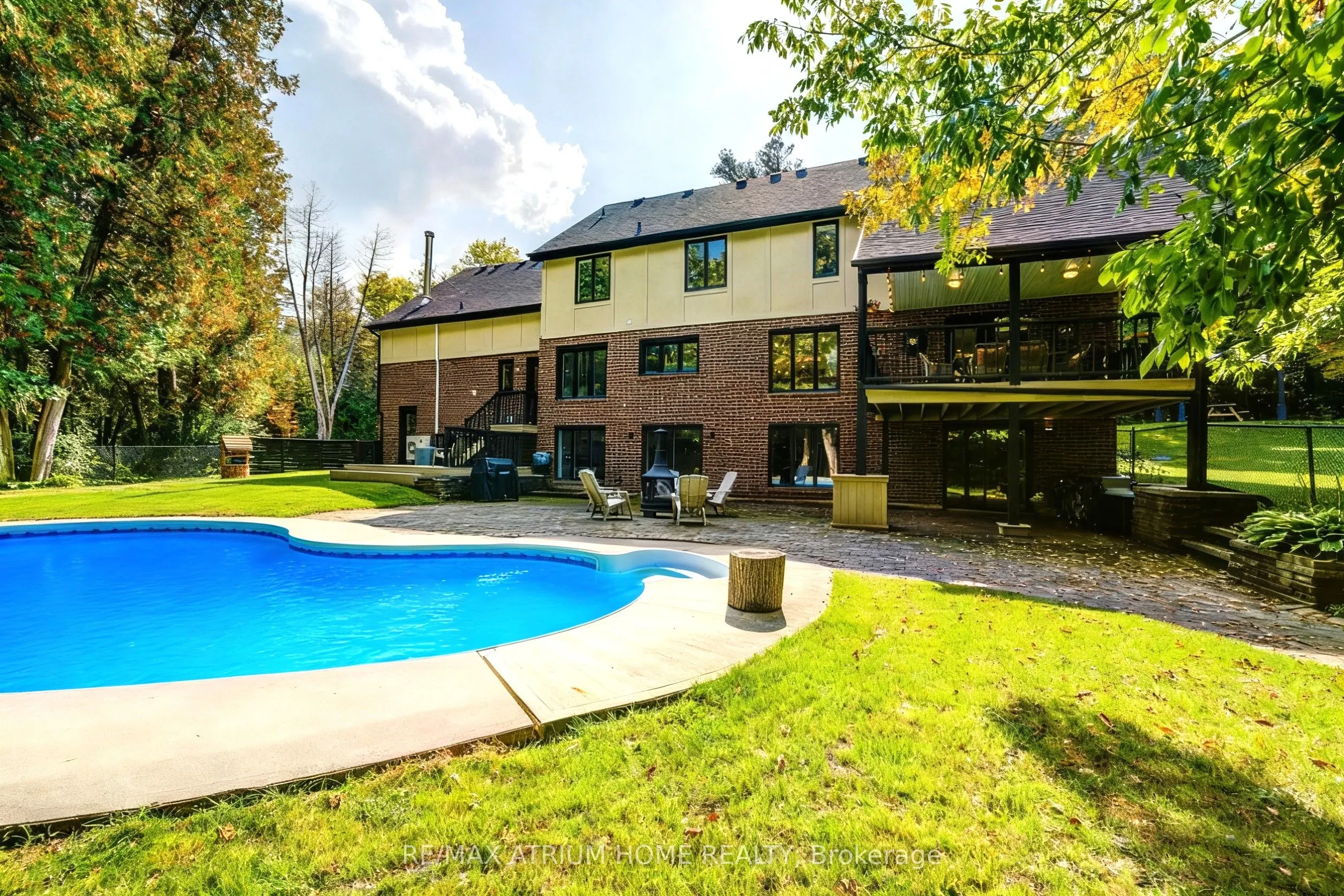 1 Foxlair Court