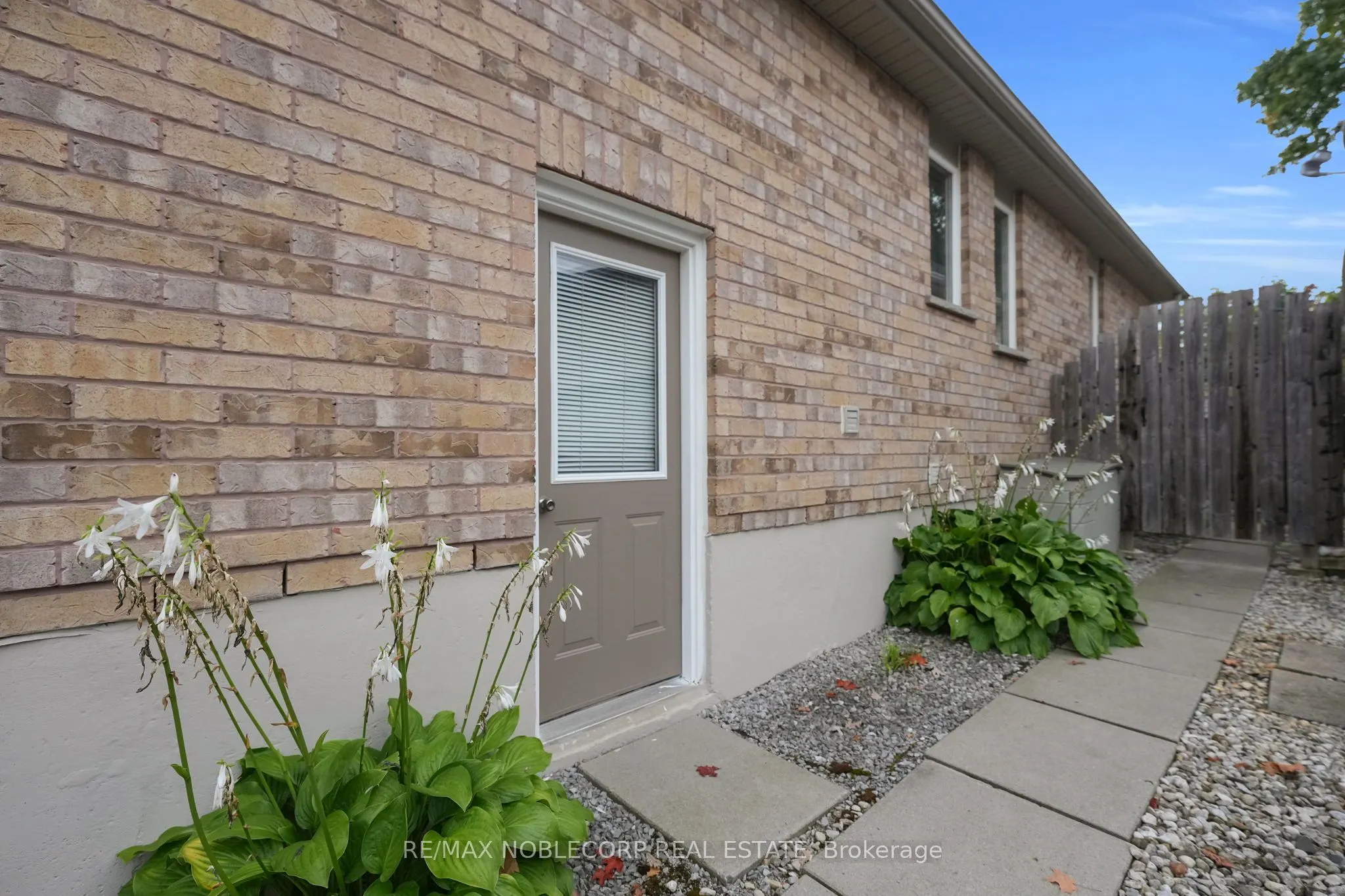 14 Willard Hunt Court