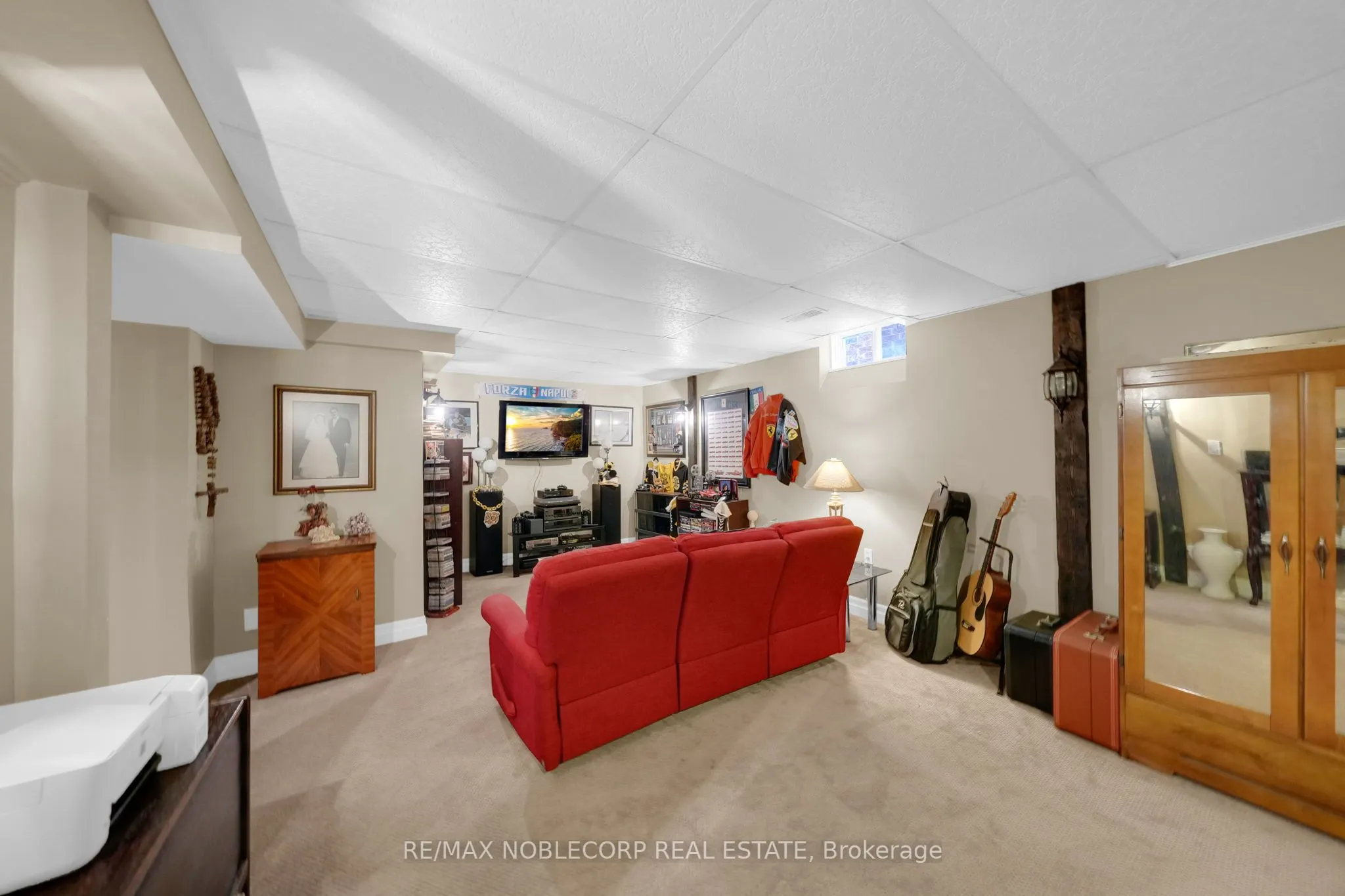 14 Willard Hunt Court