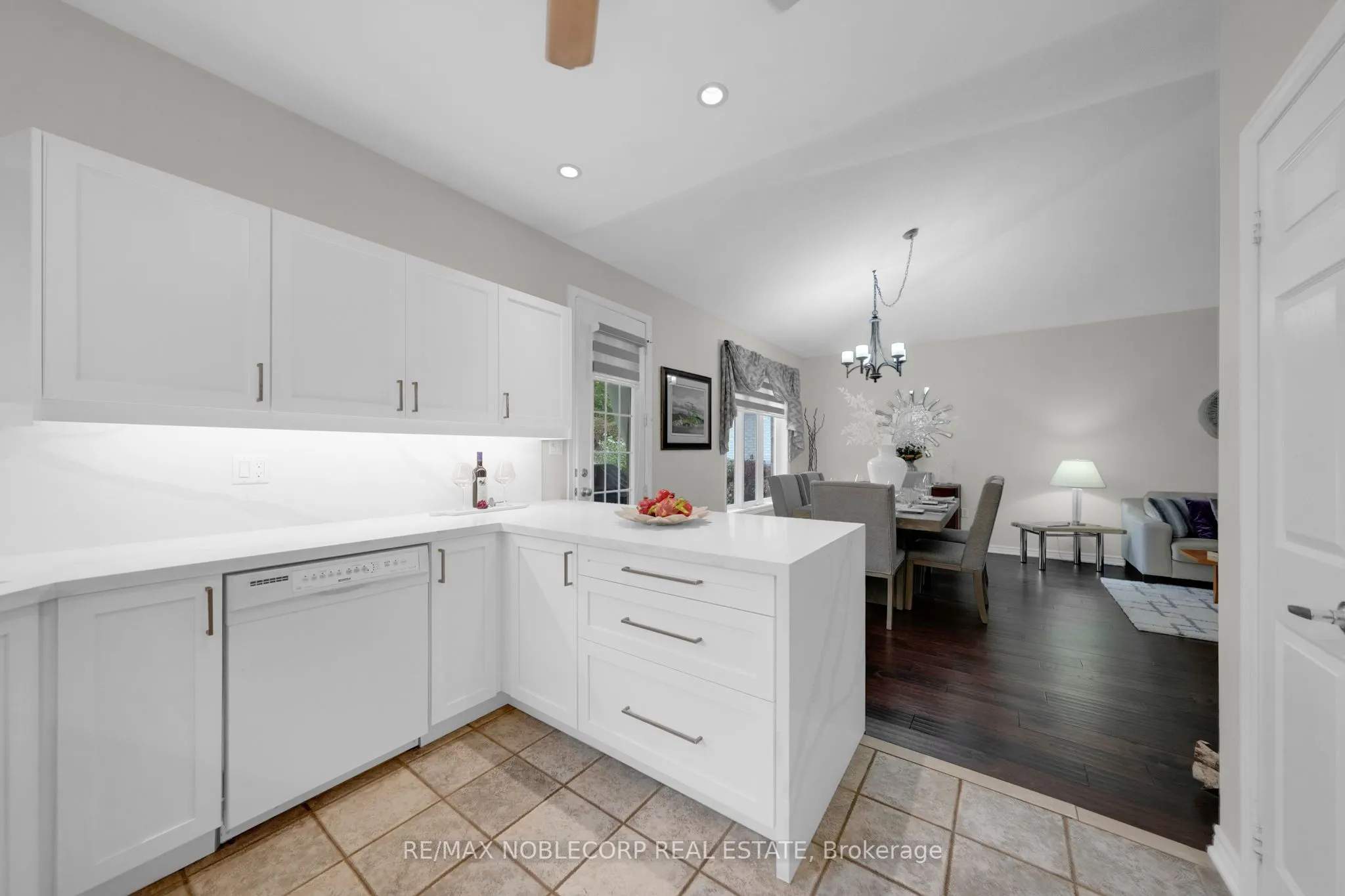 14 Willard Hunt Court