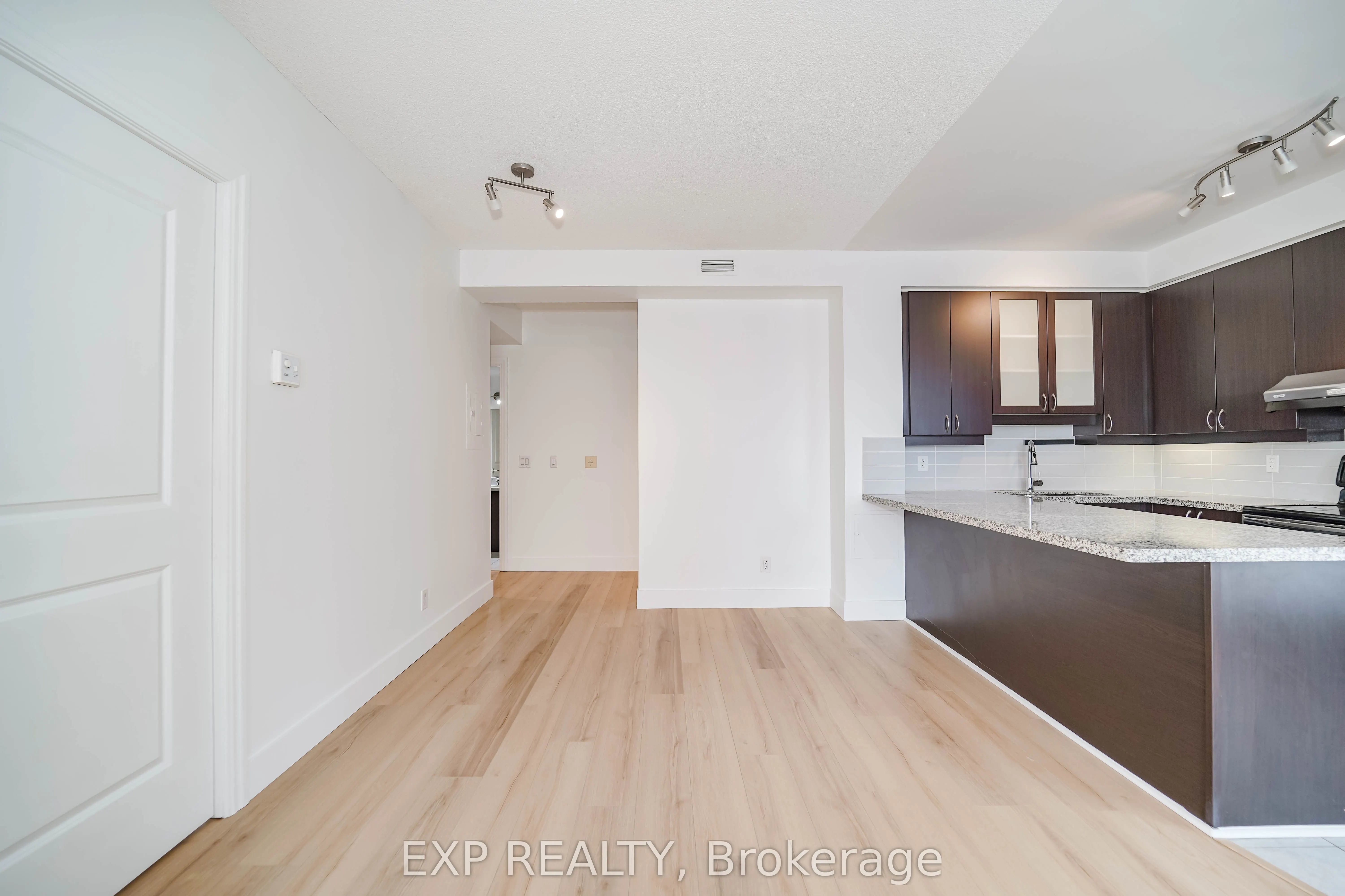 57 Upper Duke Crescent, #307