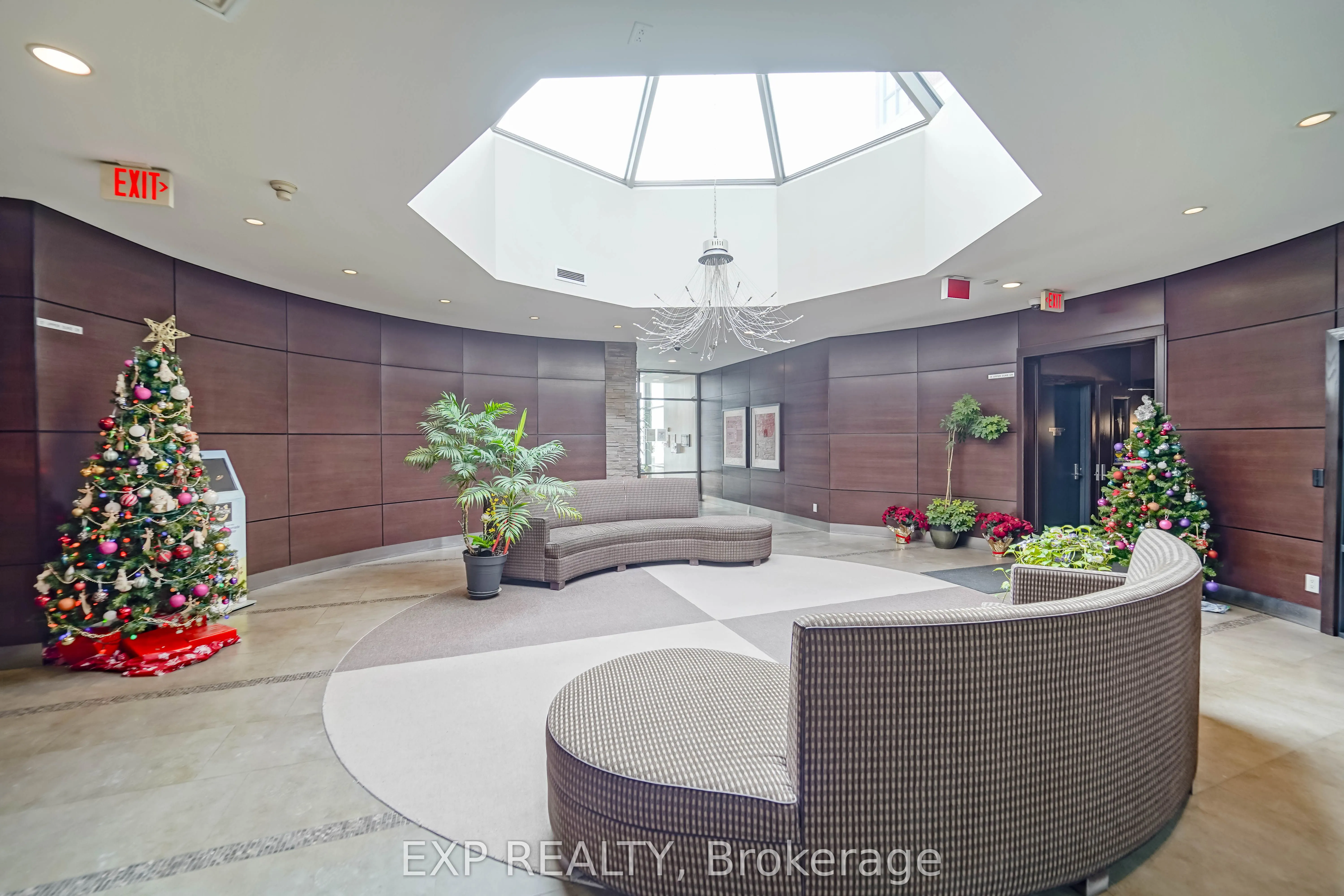 57 Upper Duke Crescent, #307