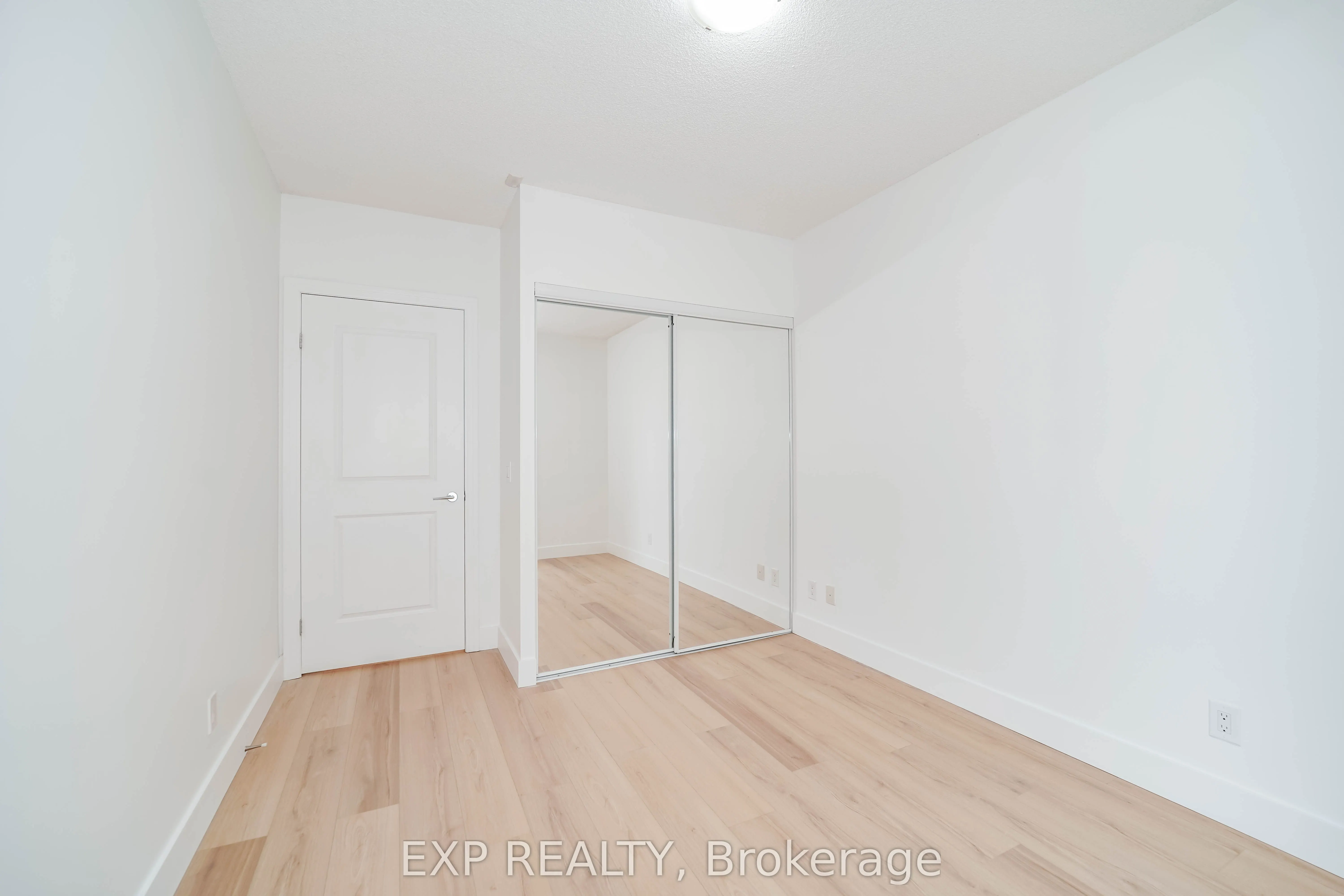 57 Upper Duke Crescent, #307