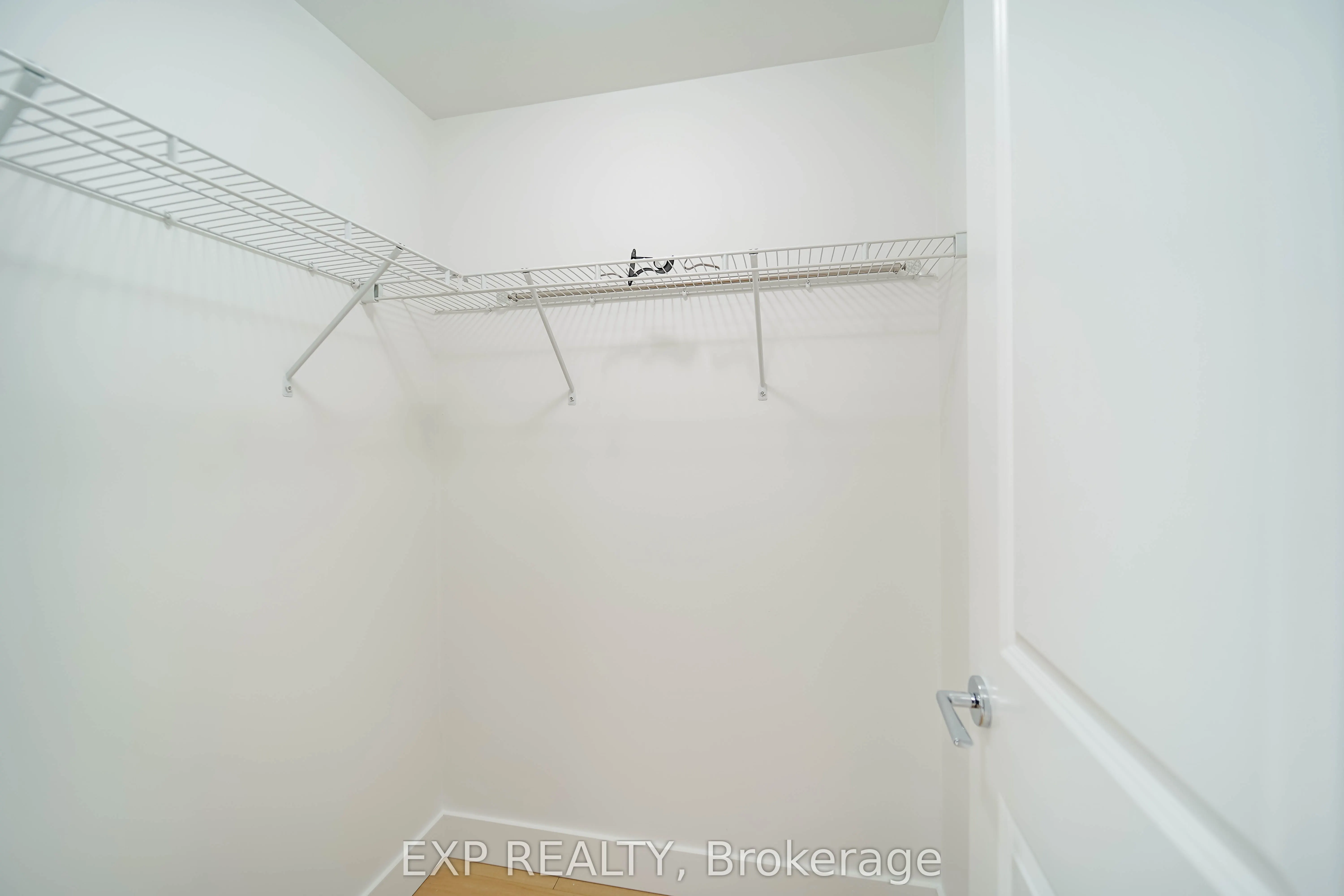 57 Upper Duke Crescent, #307