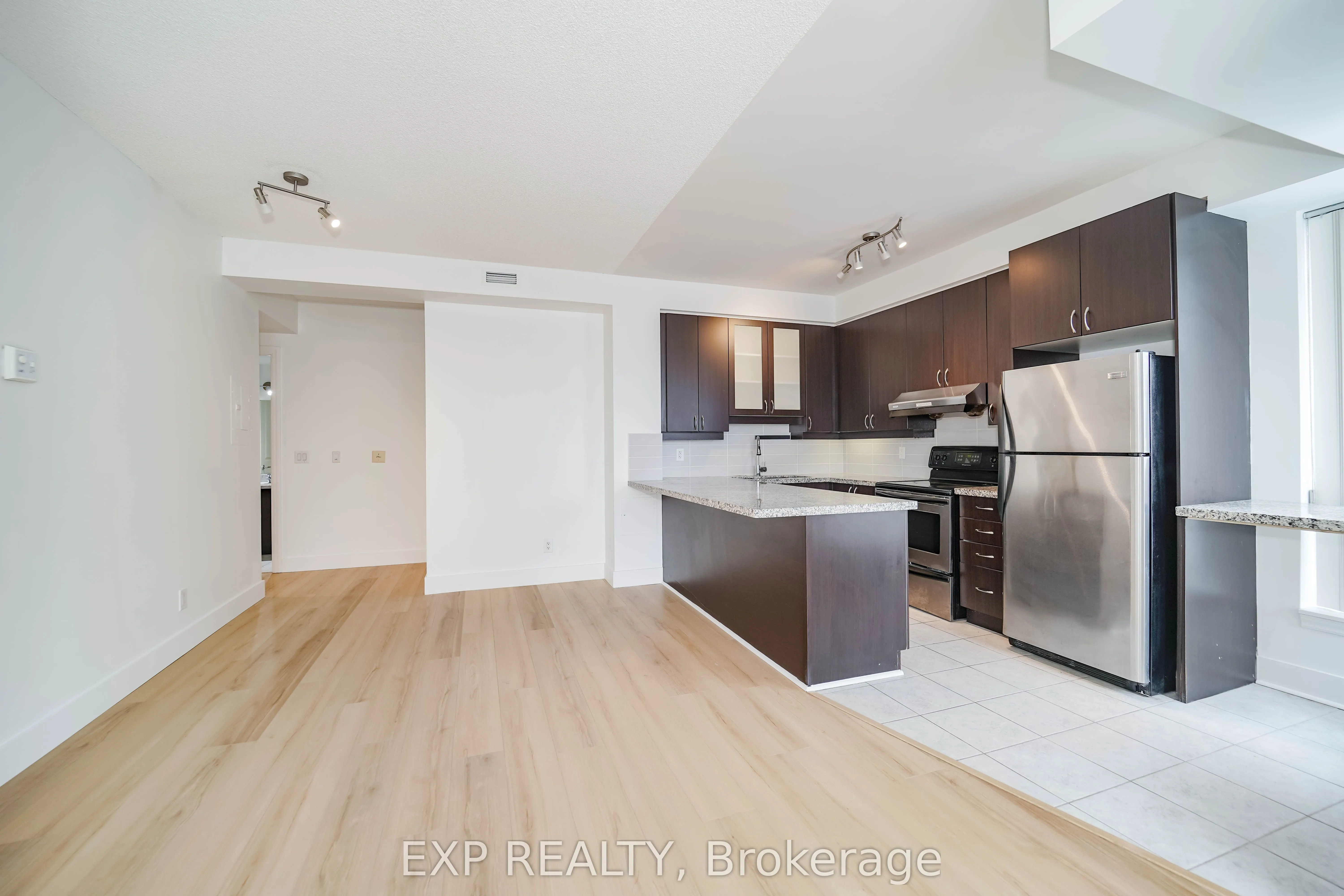 57 Upper Duke Crescent, #307