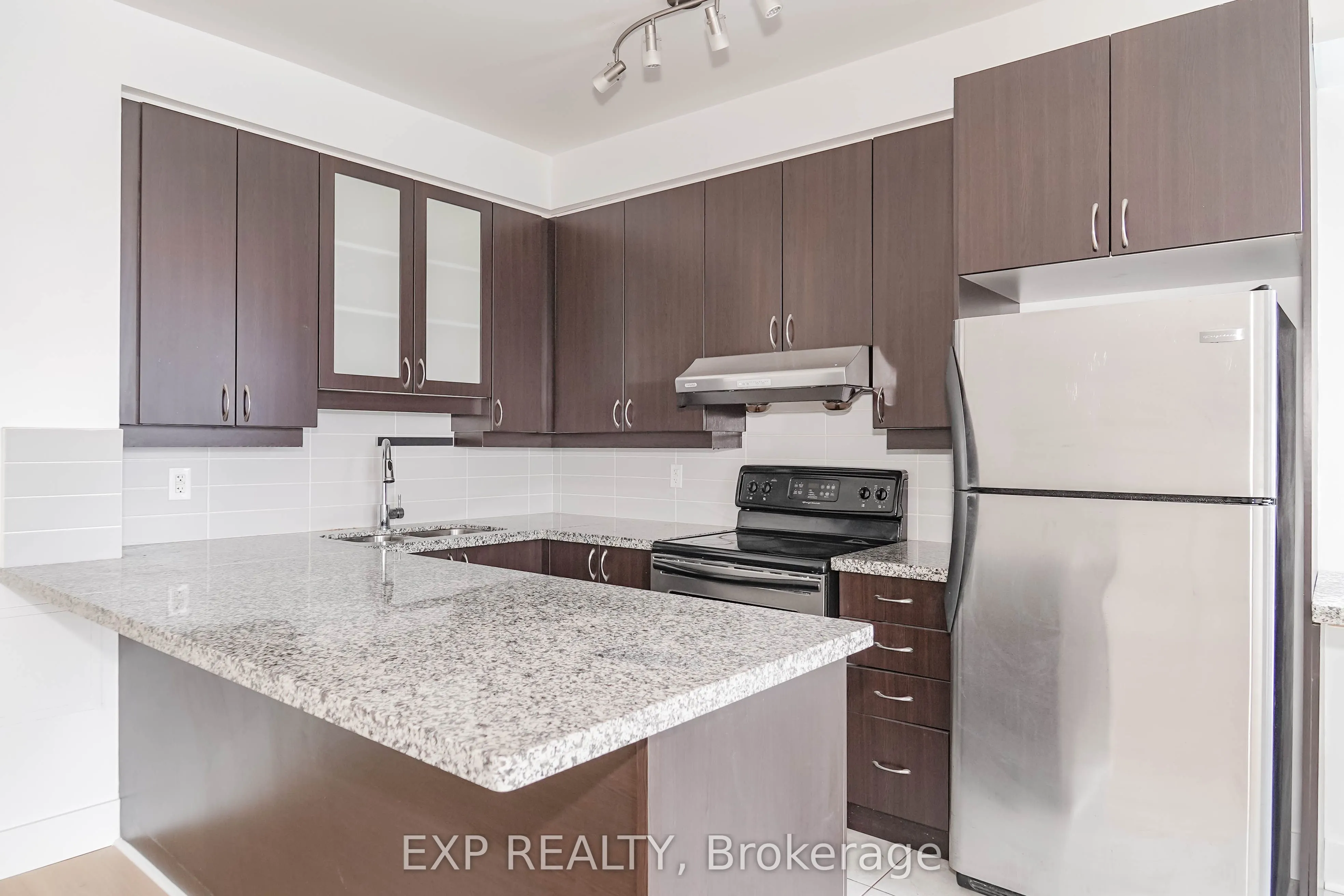 57 Upper Duke Crescent, #307