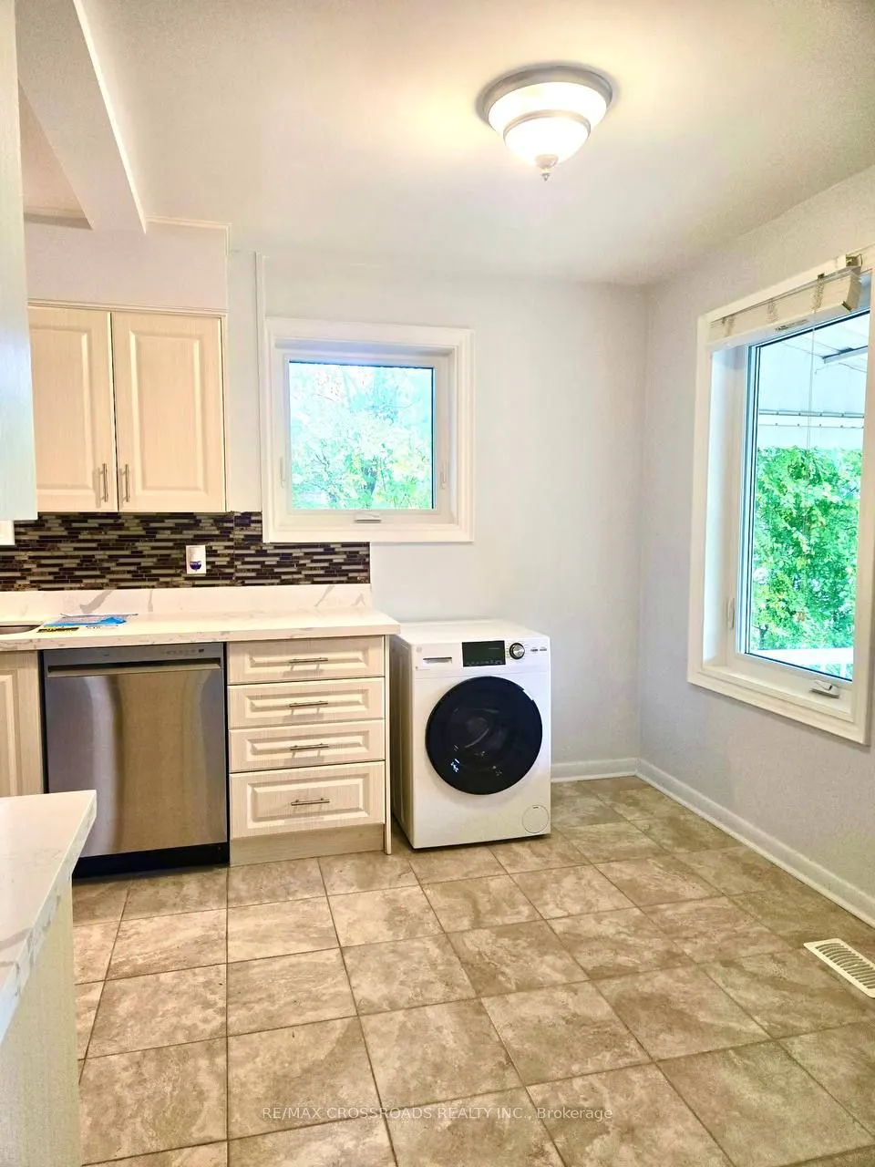 407 Marybay Crescent, #Main