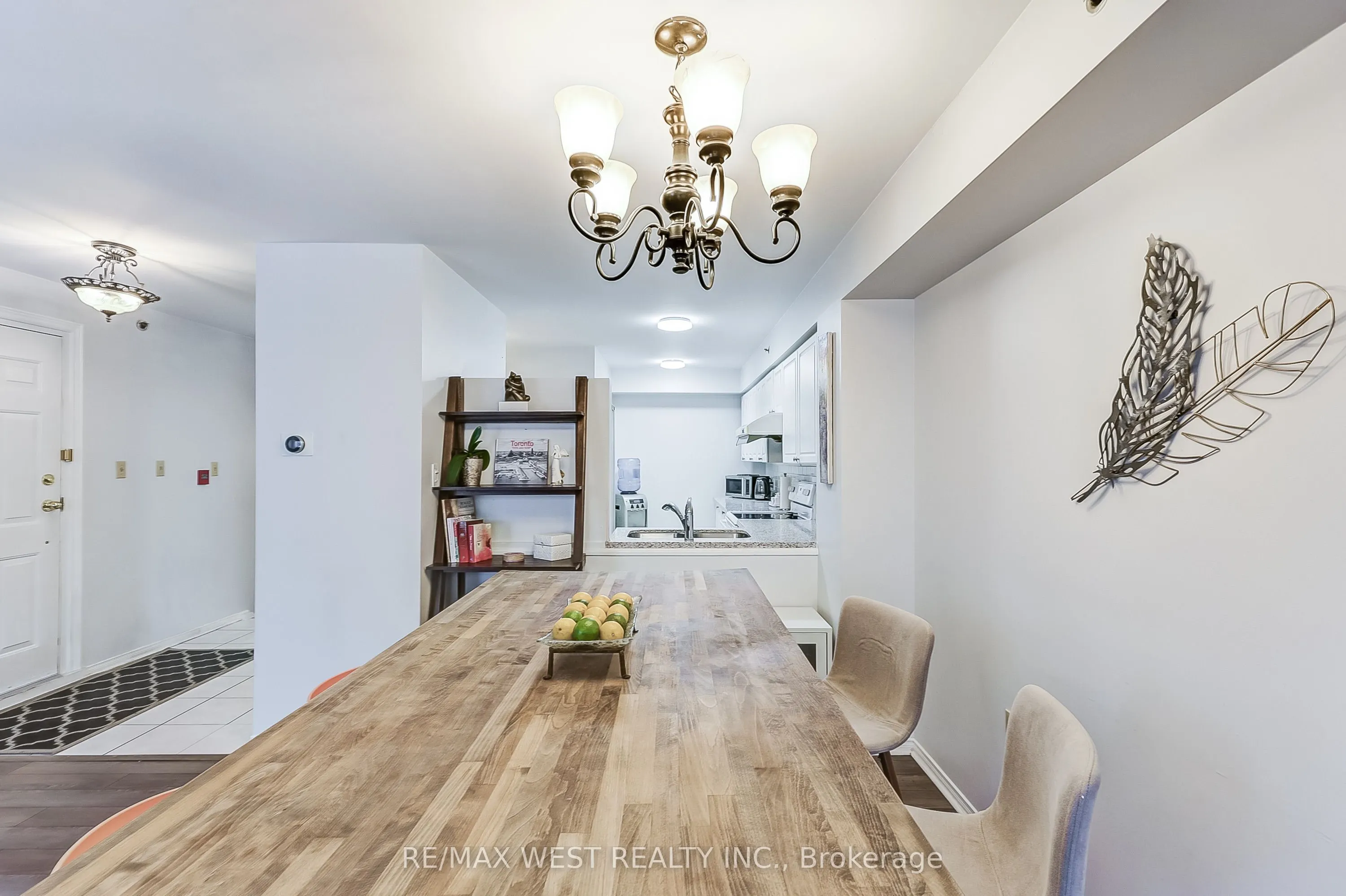 75 Weldrick Road E, #722