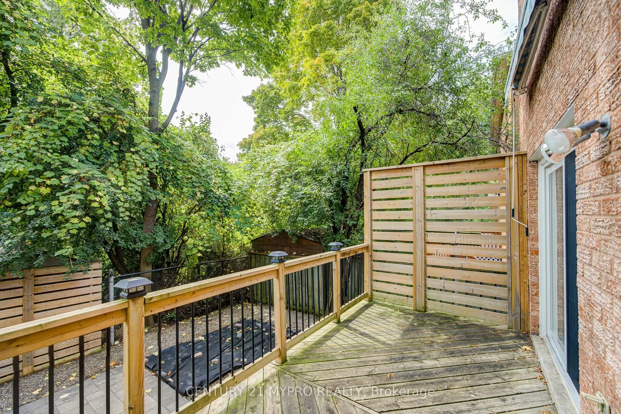 11 Sundown Court