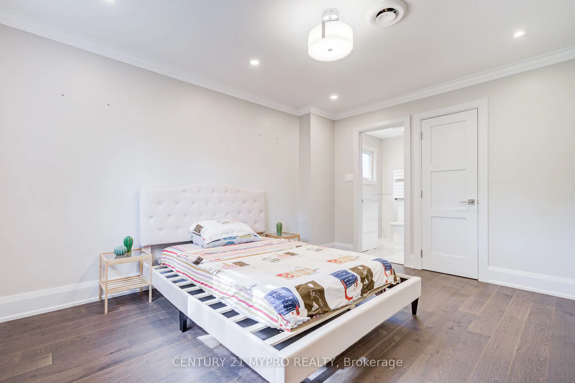 11 Sundown Court