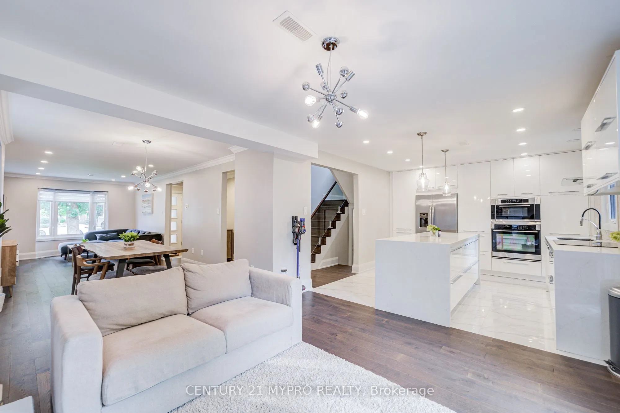11 Sundown Court