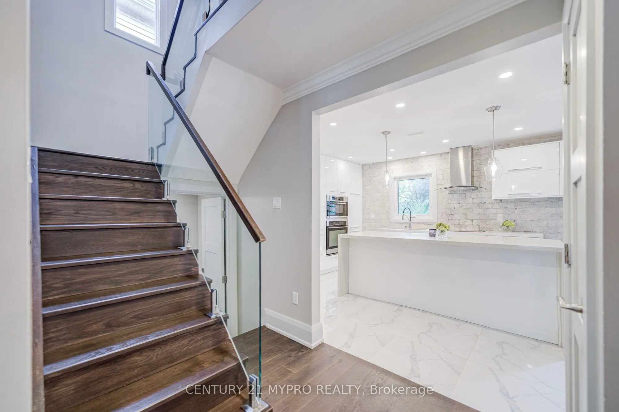 11 Sundown Court