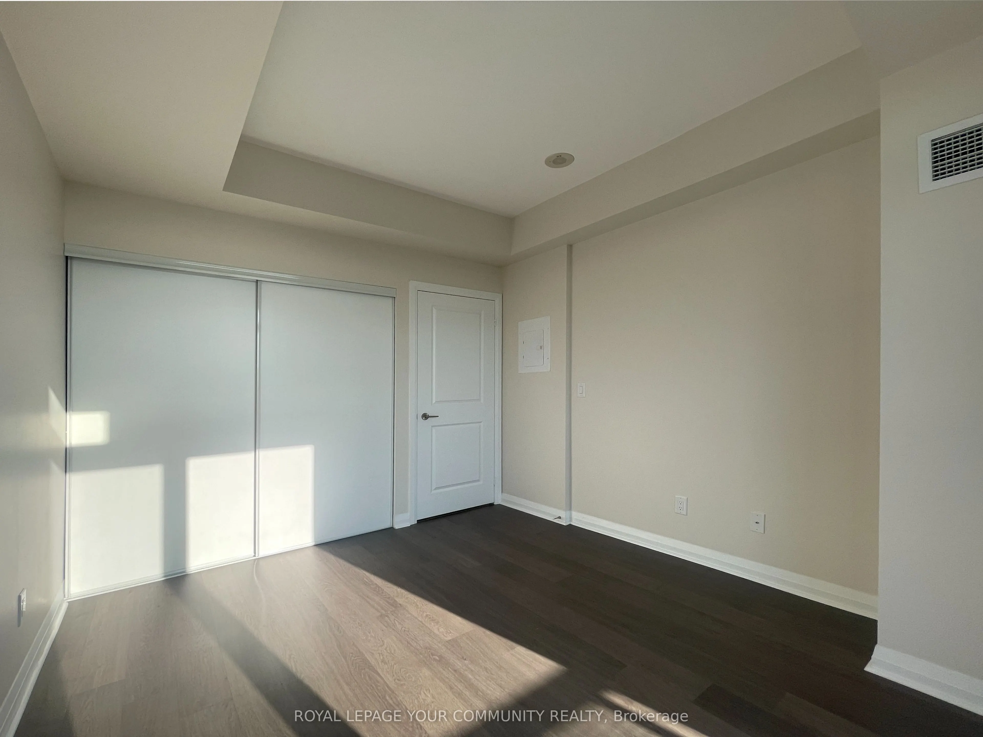 55 Oneida Crescent, #1407