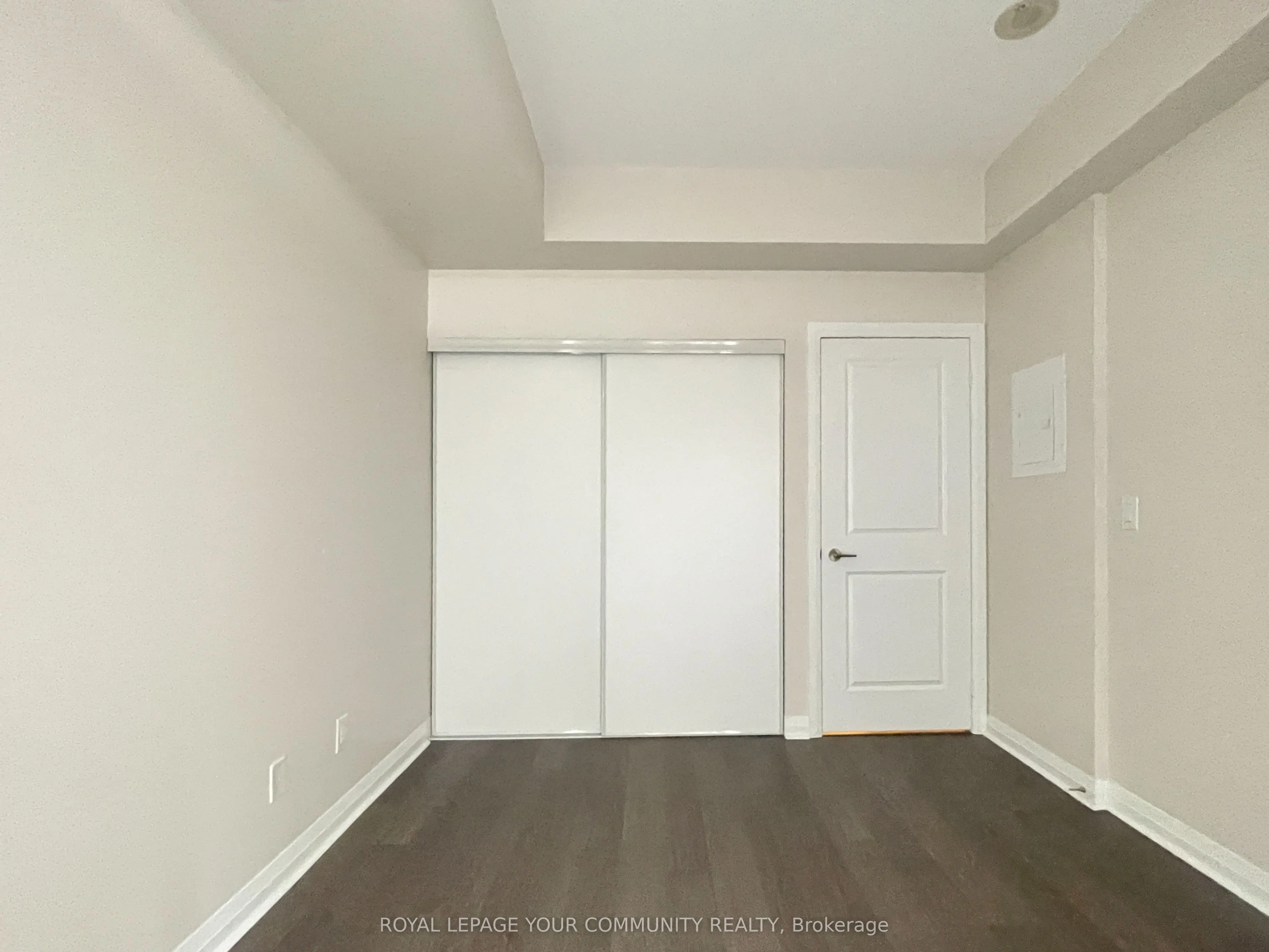 55 Oneida Crescent, #1407