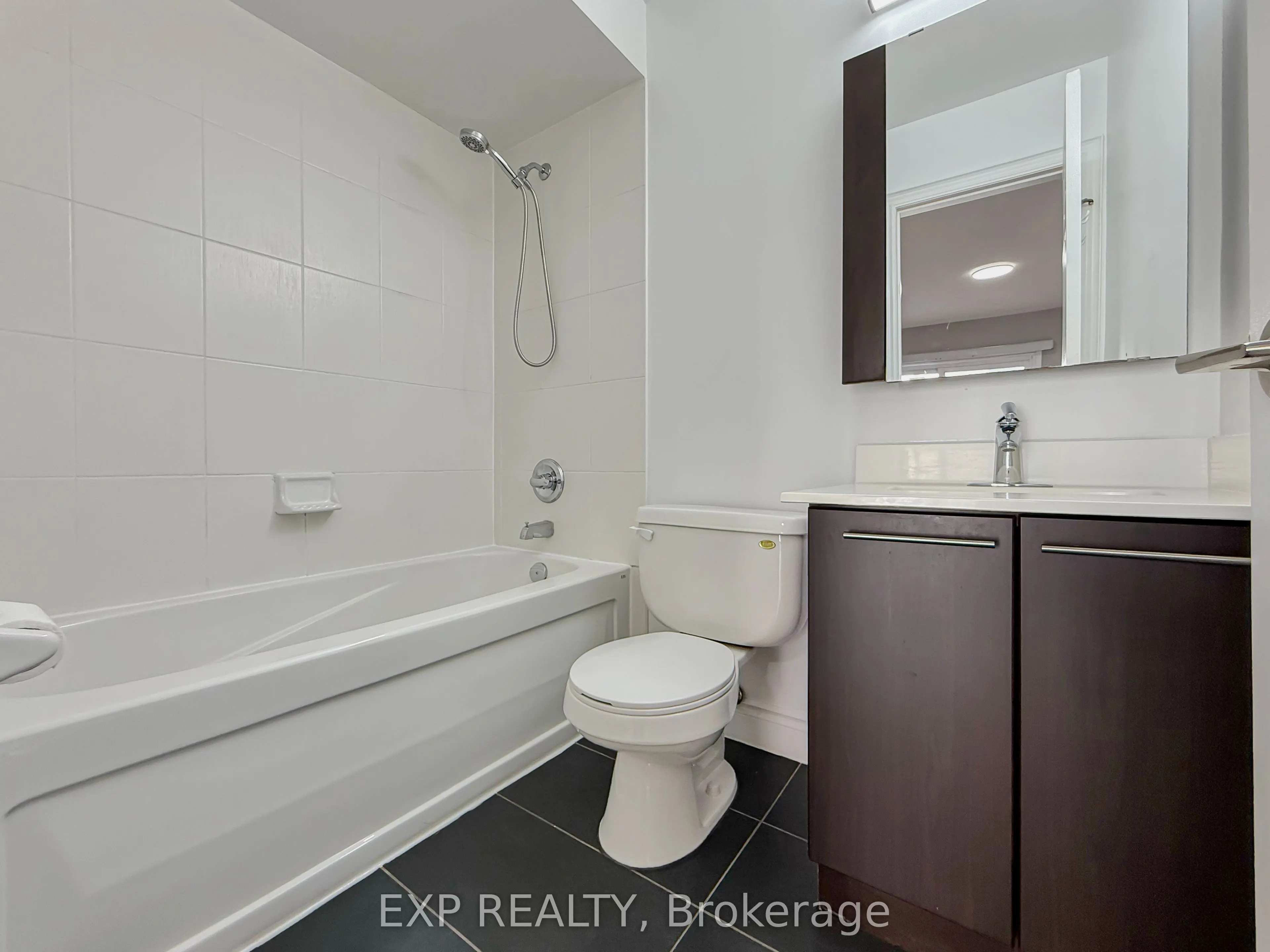 11 Saddlecreek Drive, #06