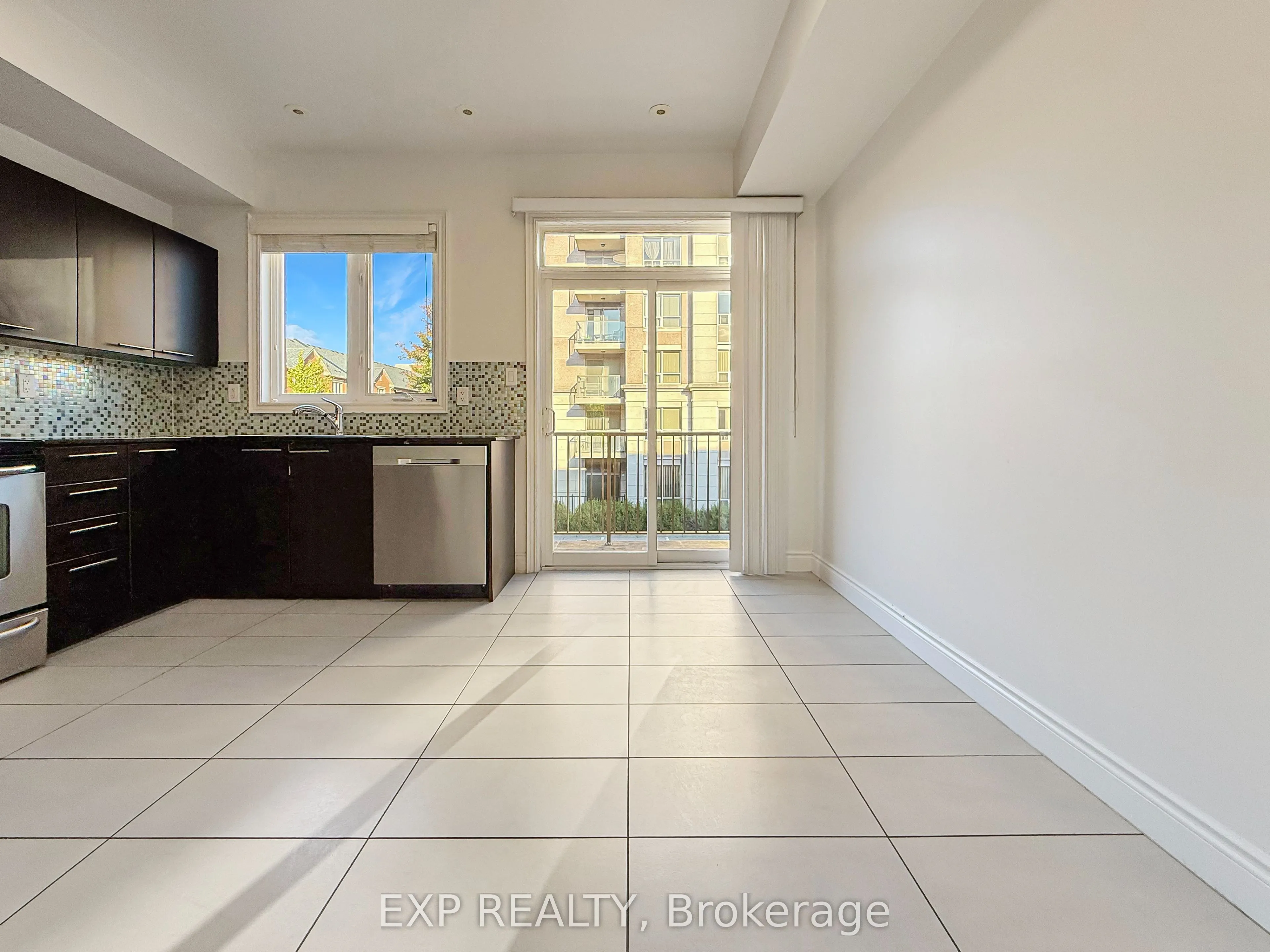 11 Saddlecreek Drive, #06