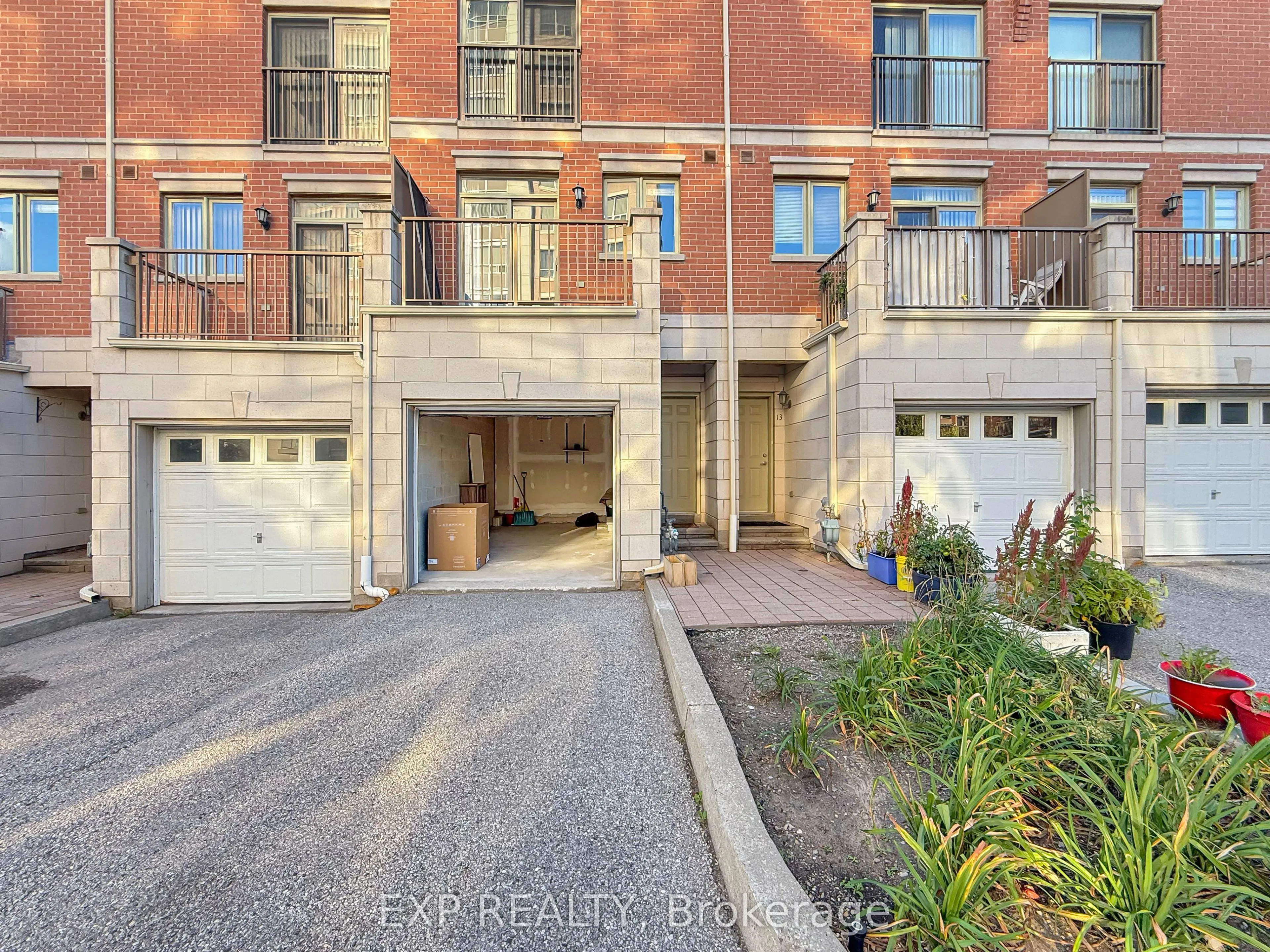 11 Saddlecreek Drive, #06