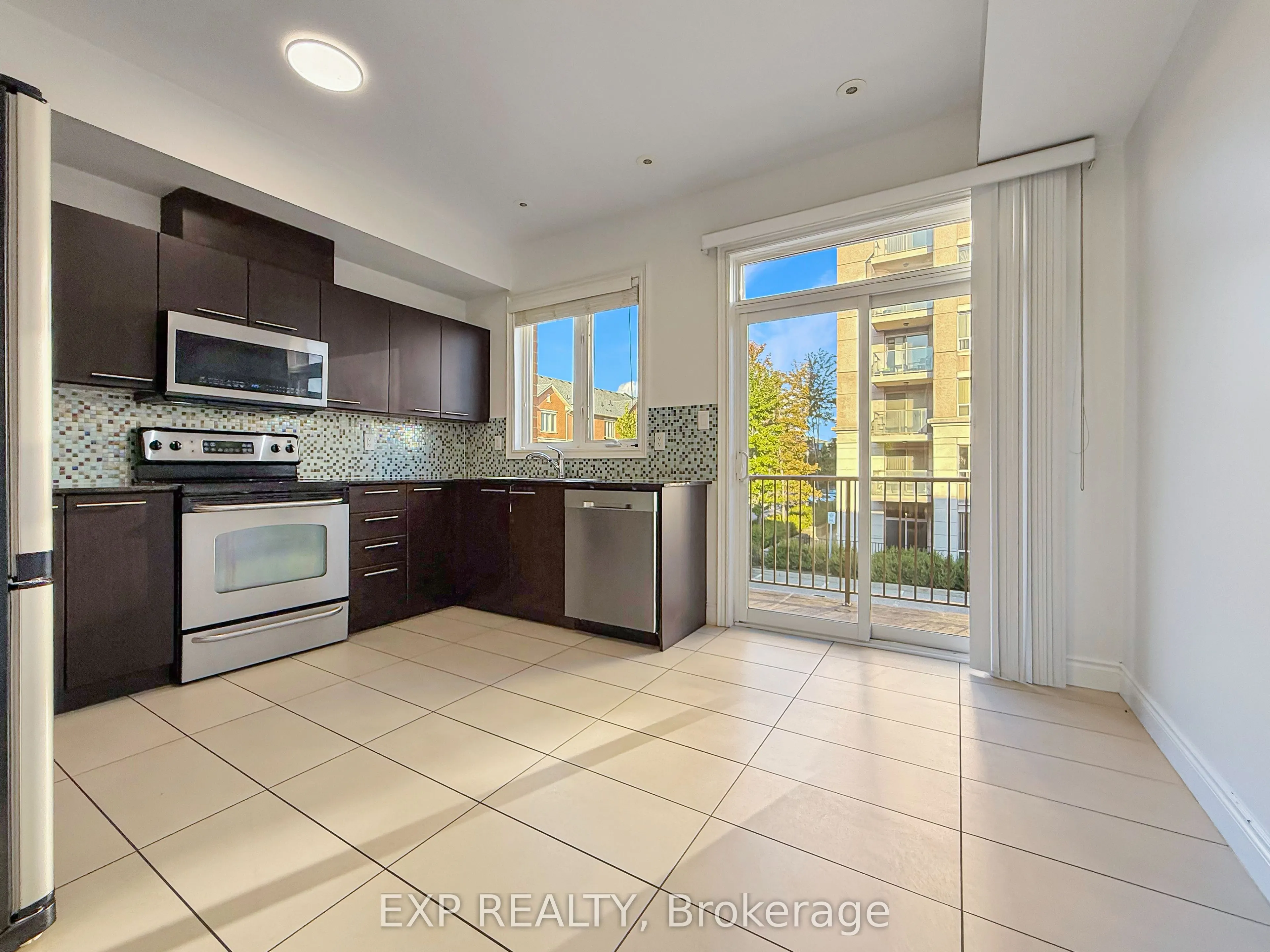 11 Saddlecreek Drive, #06