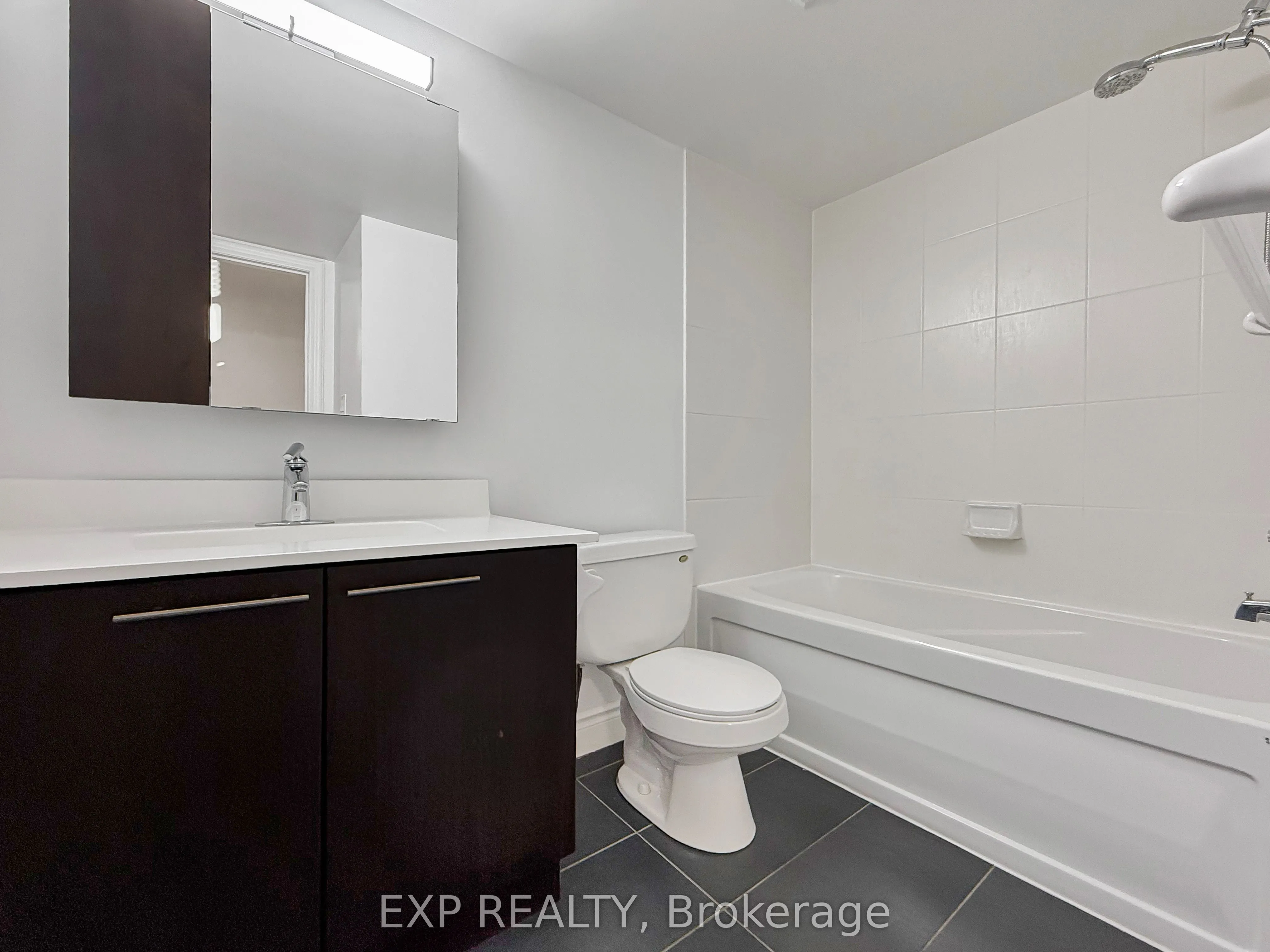 11 Saddlecreek Drive, #06