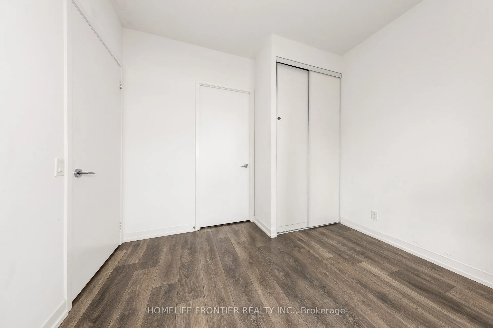 950 Portage Parkway, #303