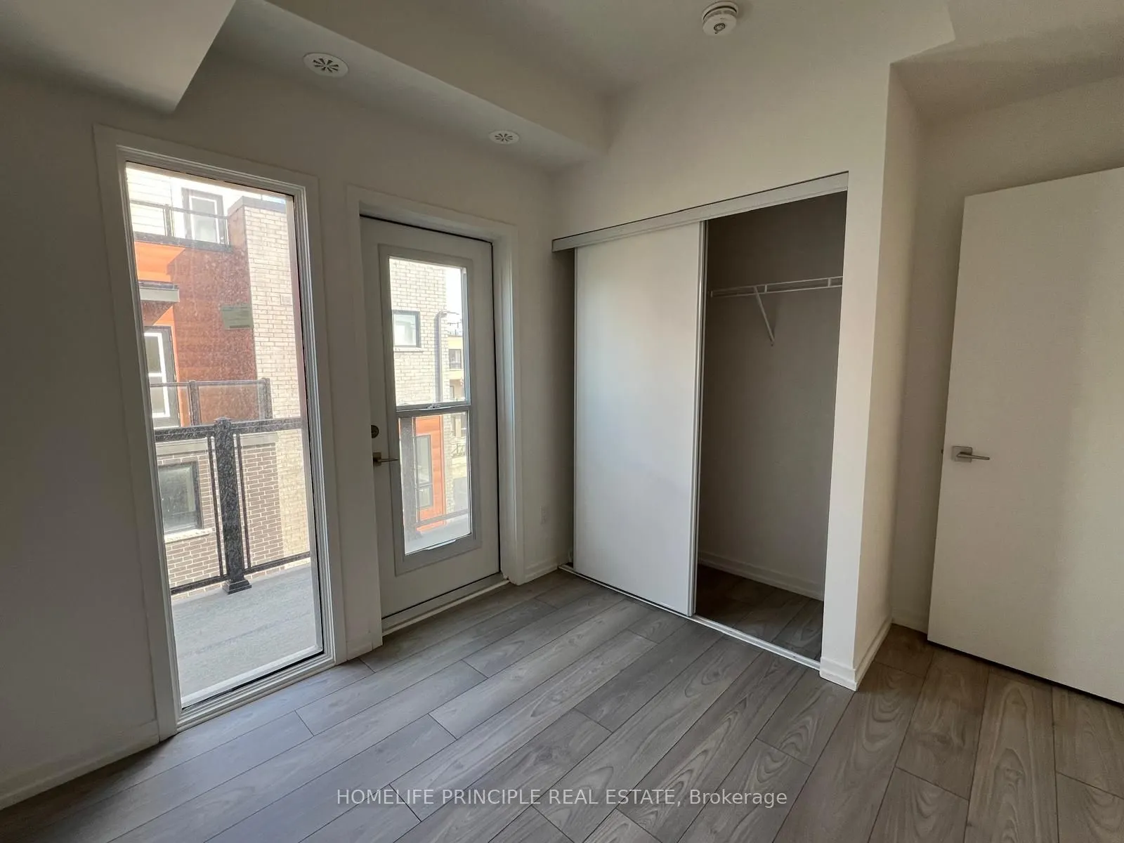 16 Lytham Grn Circle, #17