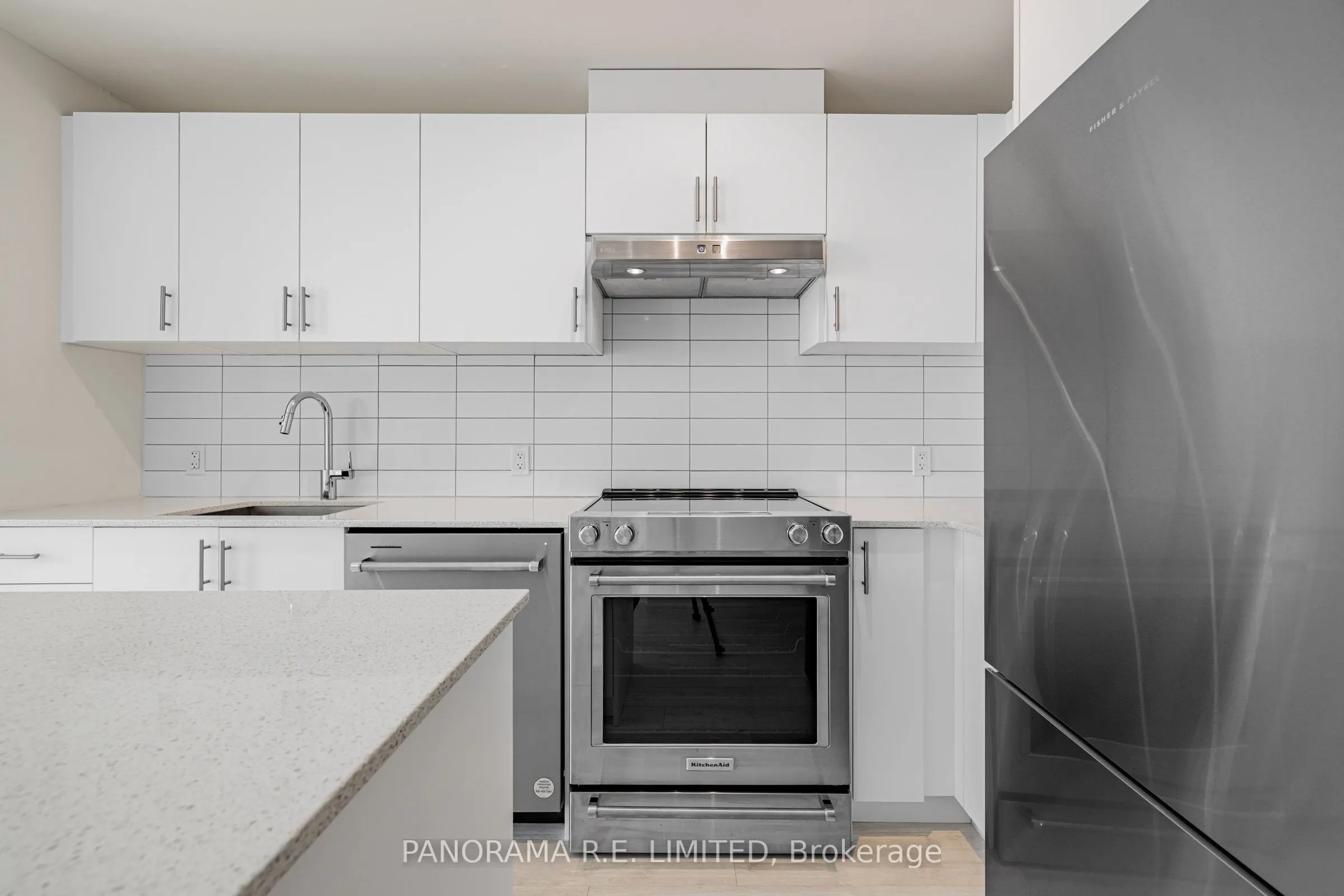 9000 Jane Street, #606