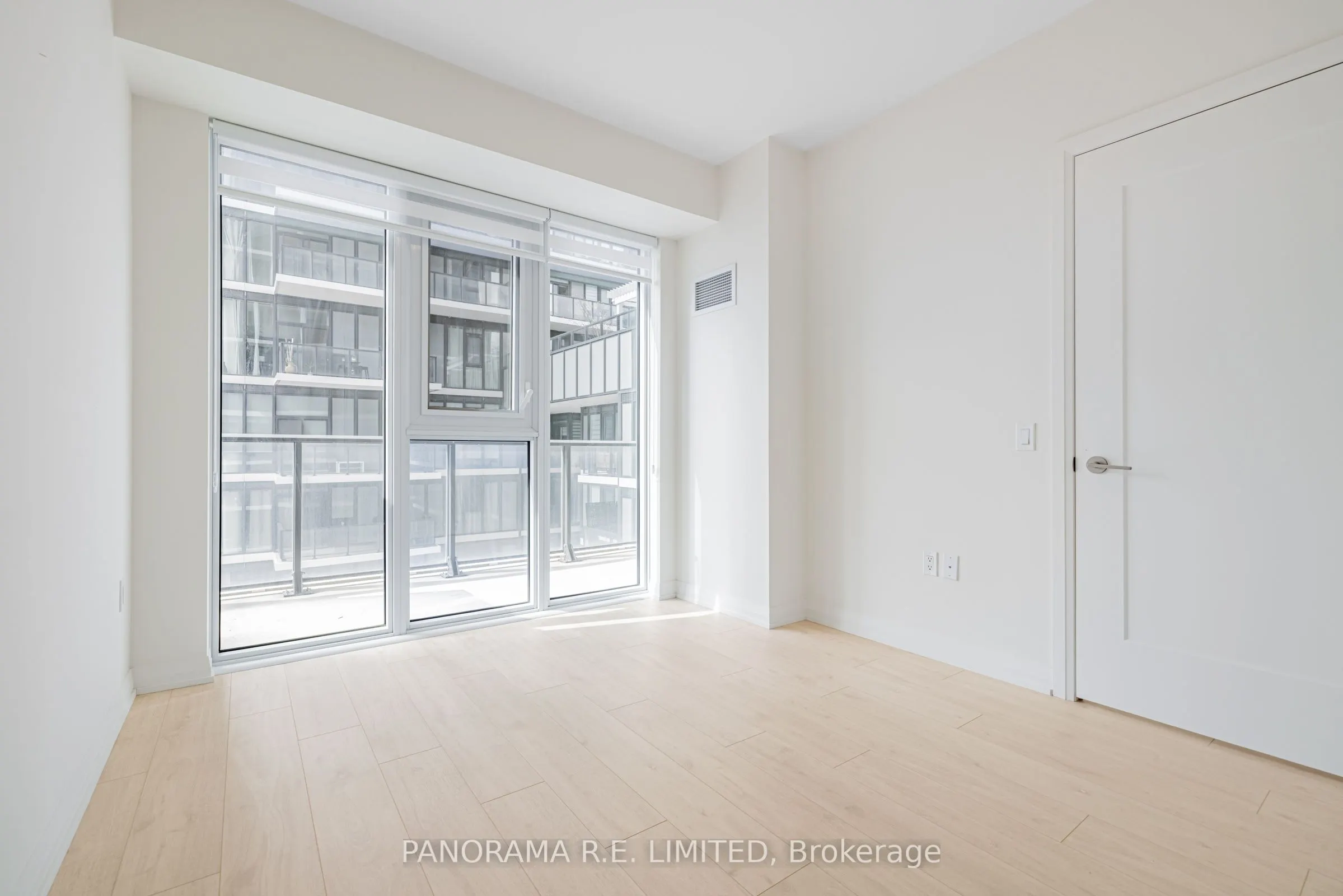 9000 Jane Street, #606