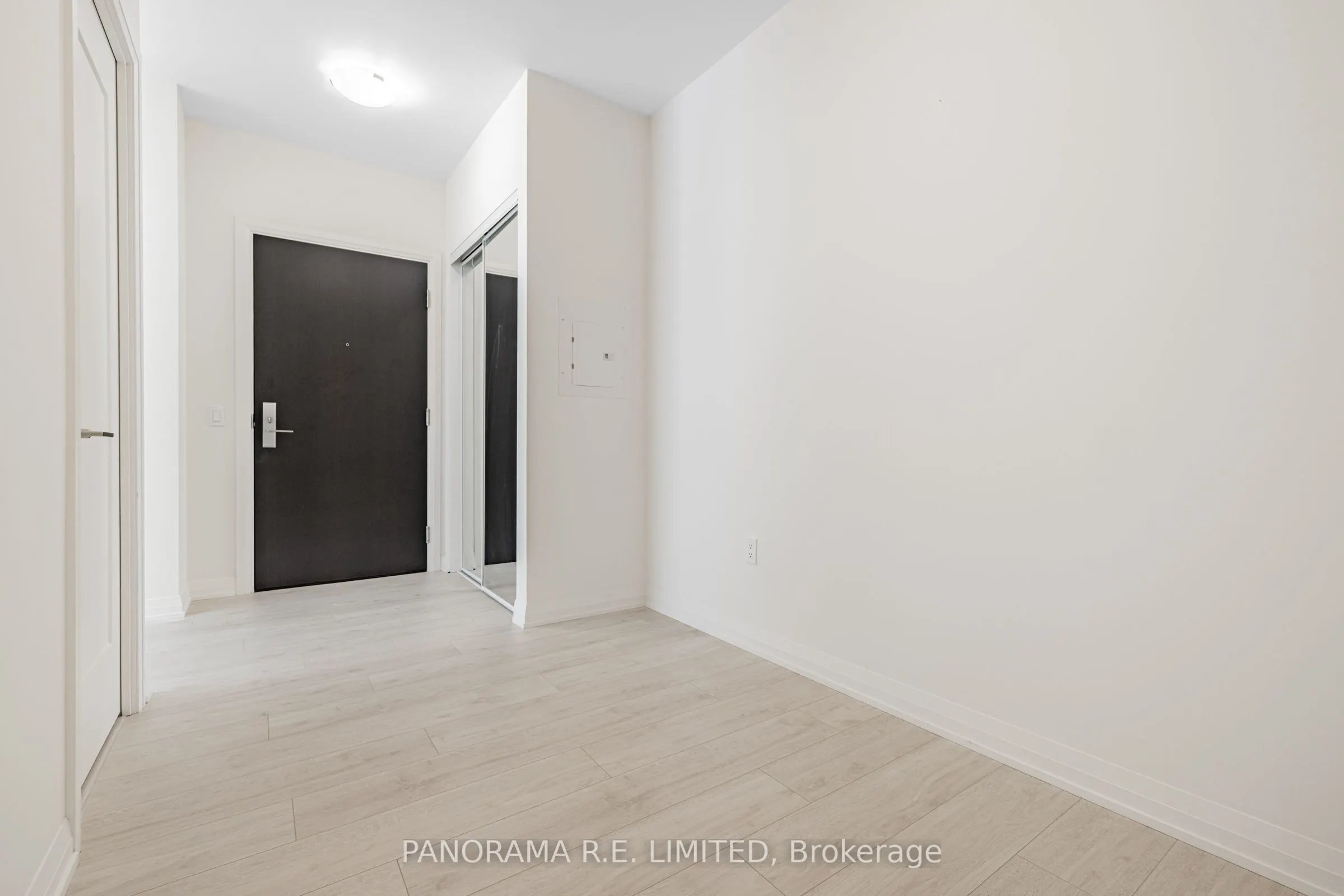 9000 Jane Street, #606