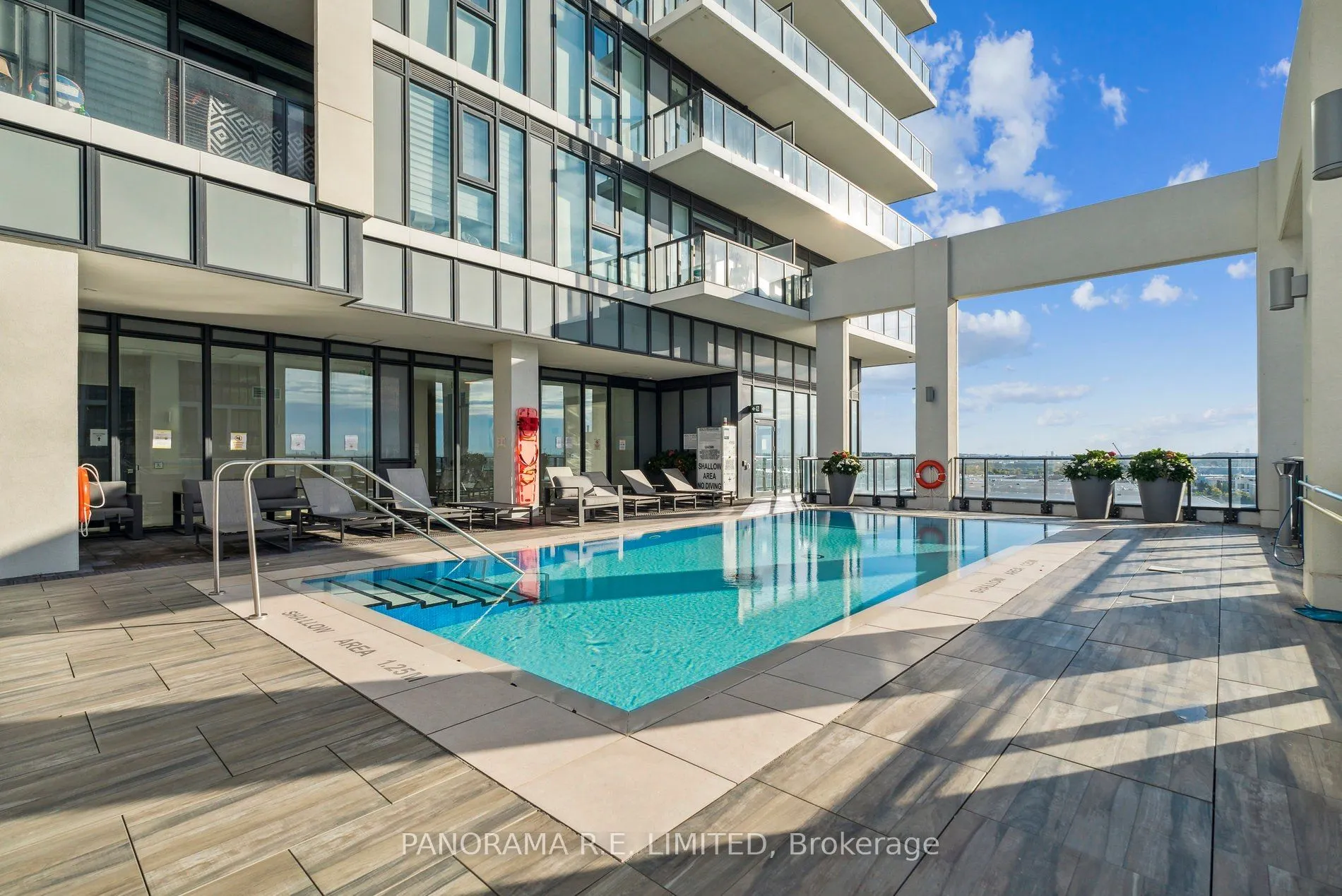 9000 Jane Street, #606